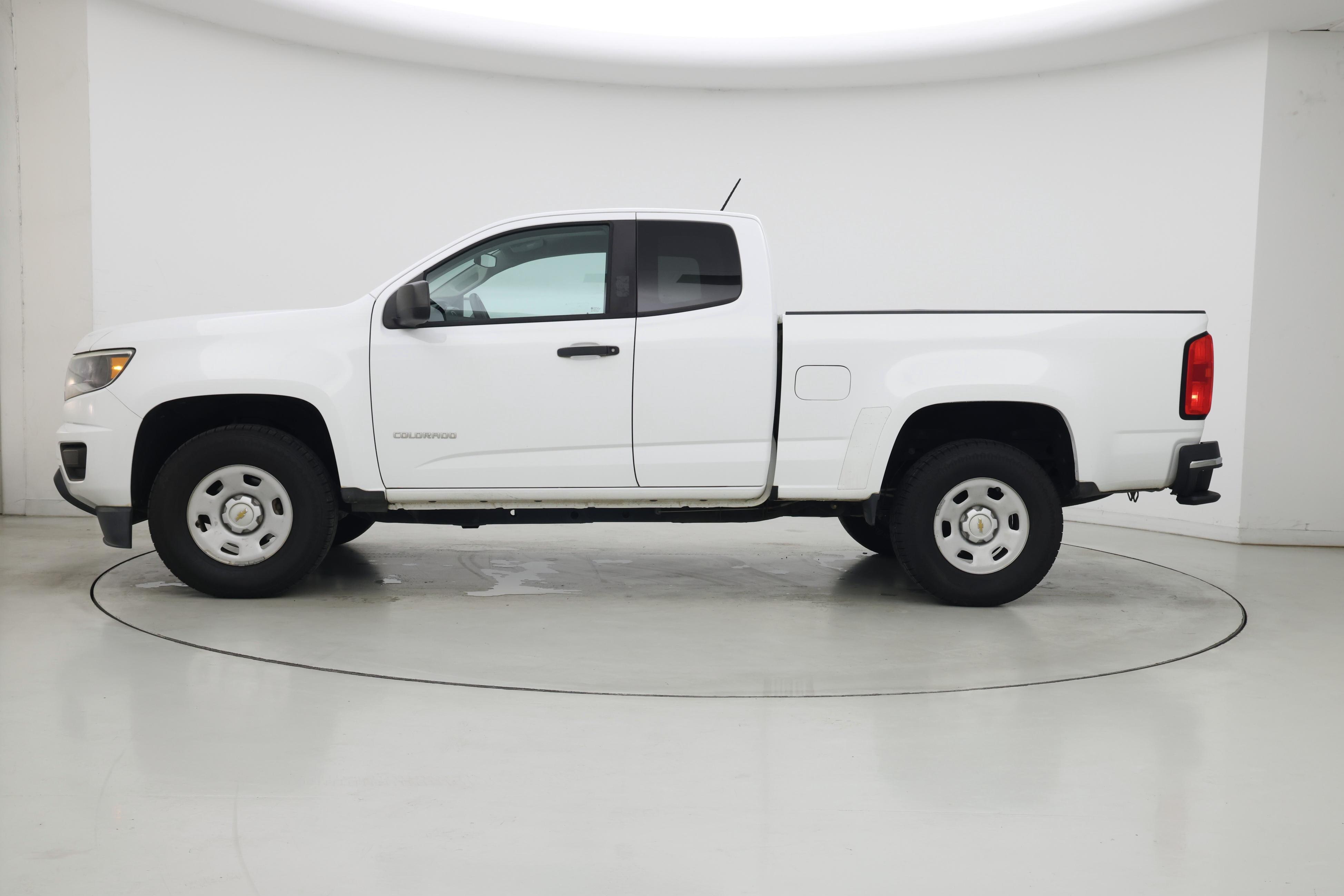 Thumbnail: 2017 Chevrolet Colorado - 3