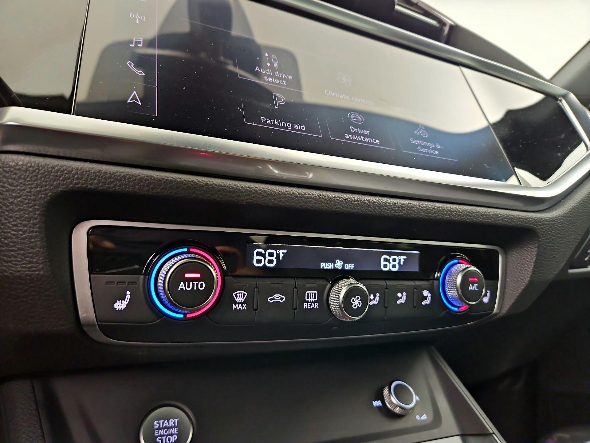 Thumbnail: 2020 Audi Q3 - 17