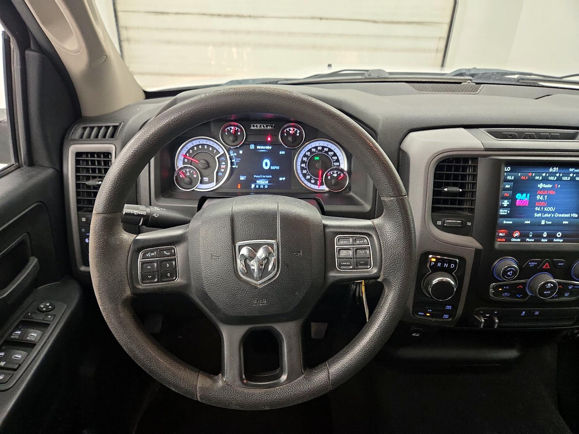 Thumbnail: 2021 RAM 1500 Classic - 10