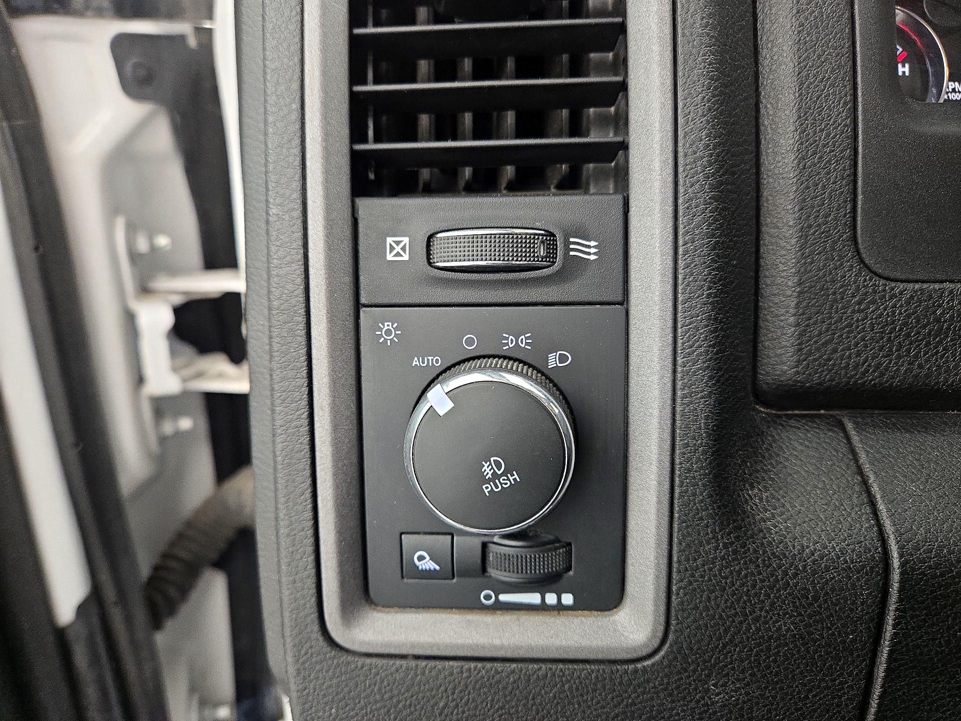 Thumbnail: 2021 RAM 1500 Classic - 13