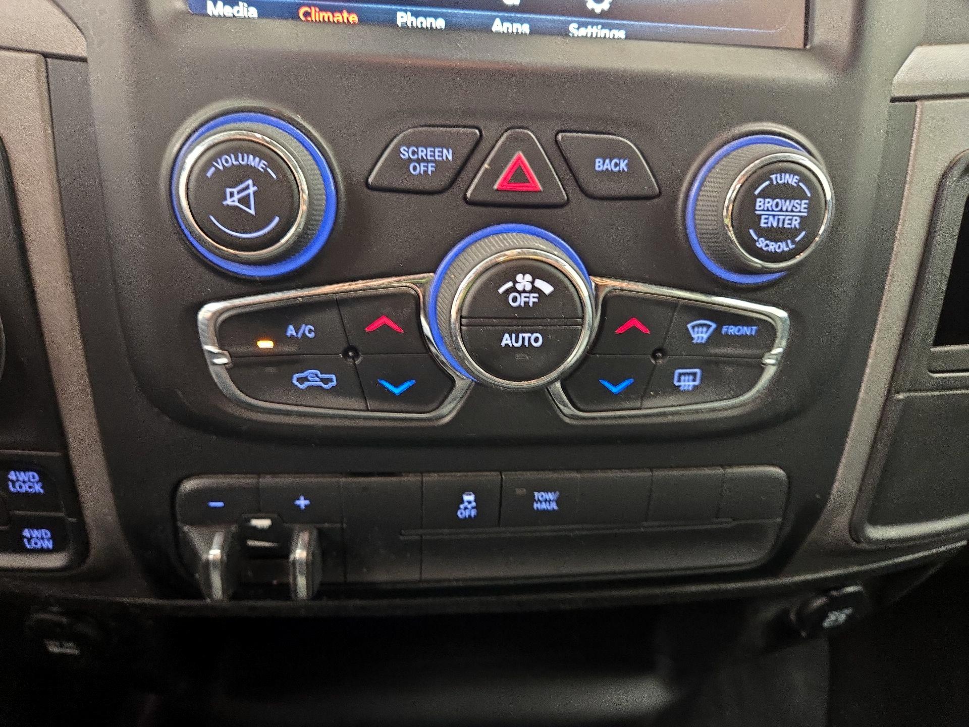 Thumbnail: 2021 RAM 1500 Classic - 16
