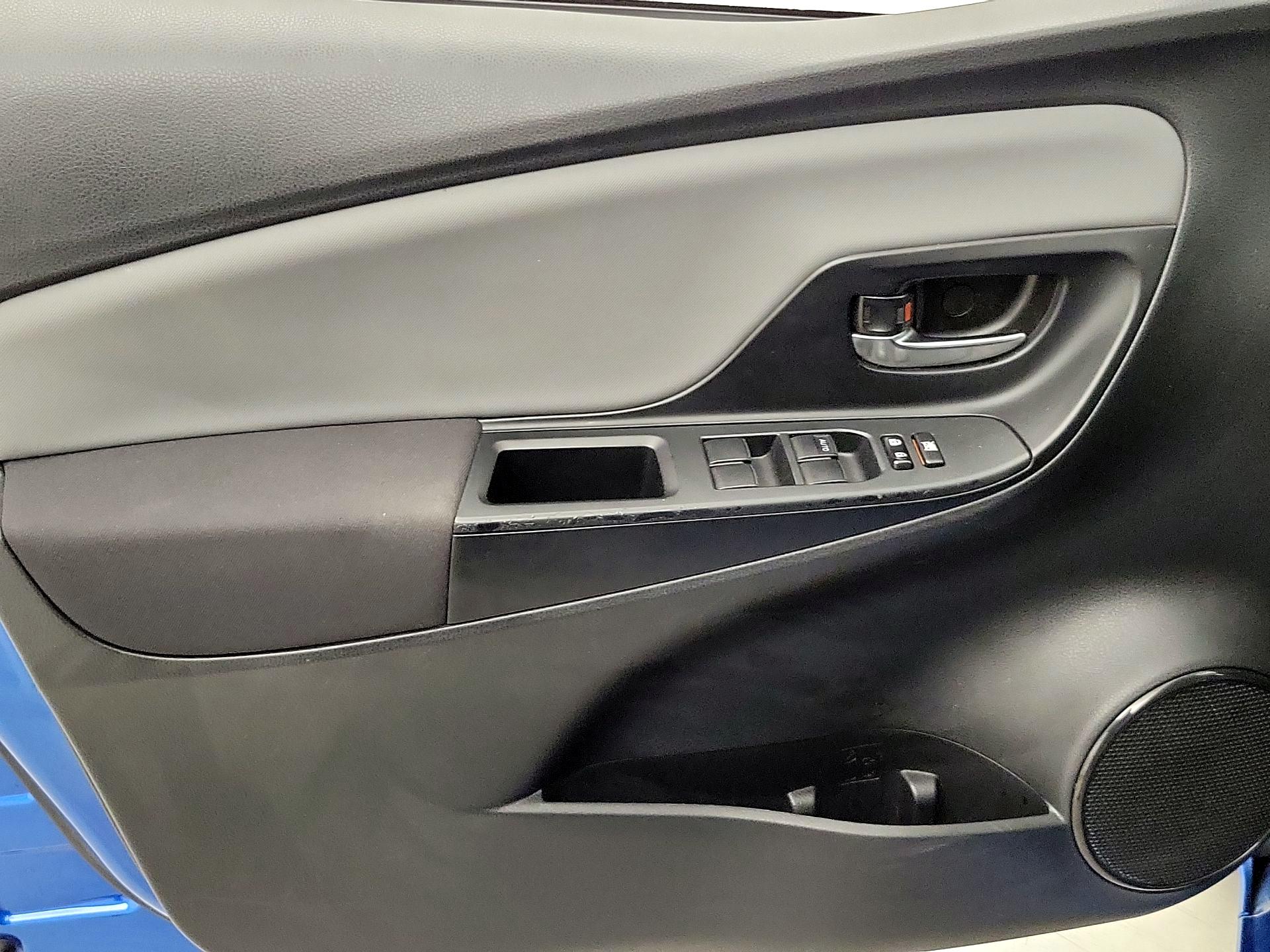 Thumbnail: 2015 Toyota Yaris - 12