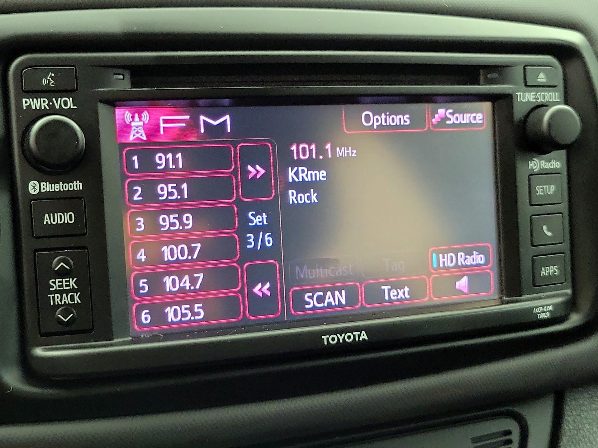 Thumbnail: 2015 Toyota Yaris - 14