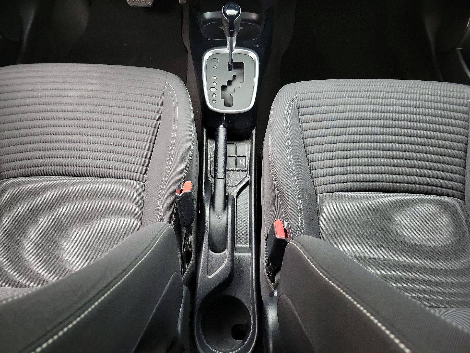 Thumbnail: 2015 Toyota Yaris - 16