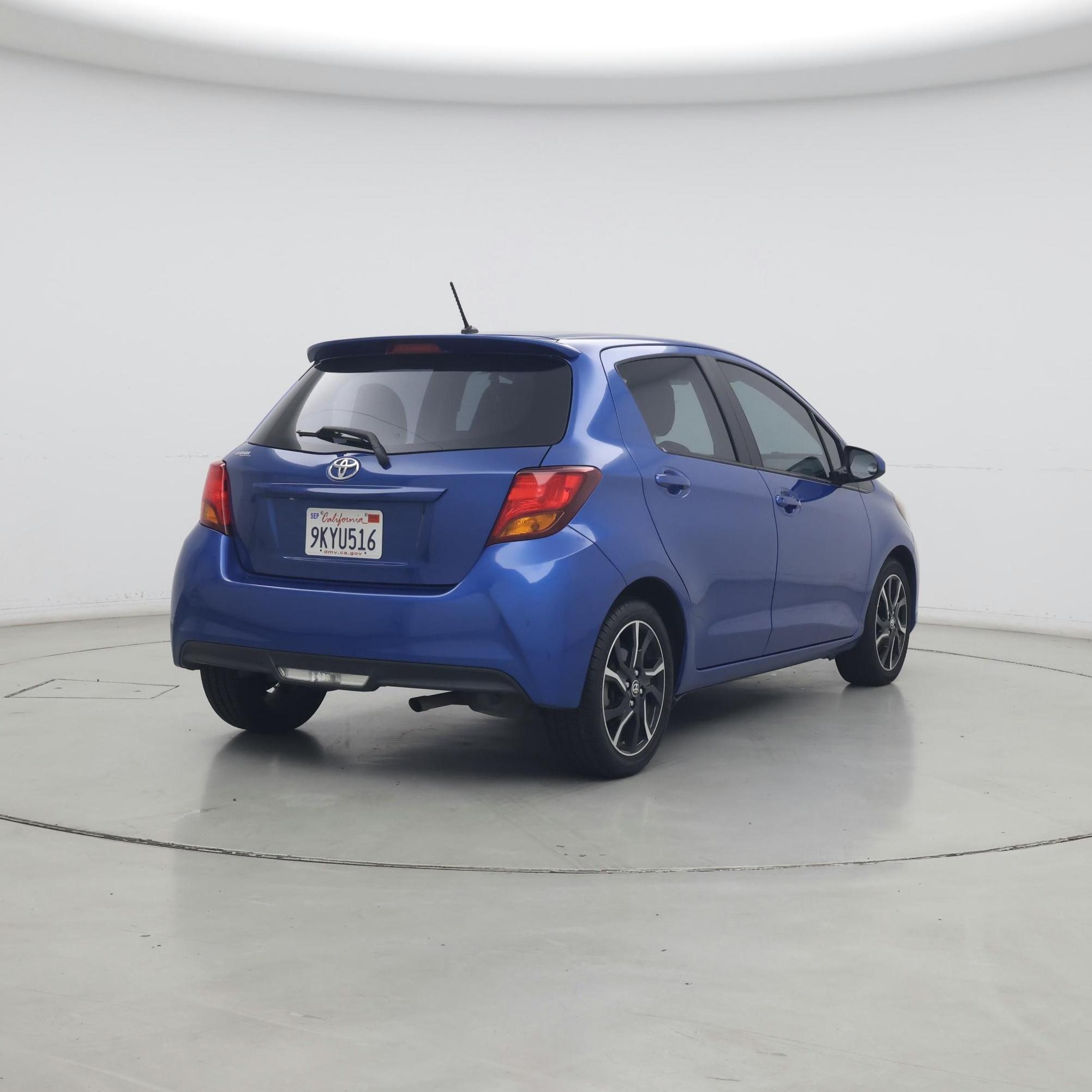 Thumbnail: 2015 Toyota Yaris - 8