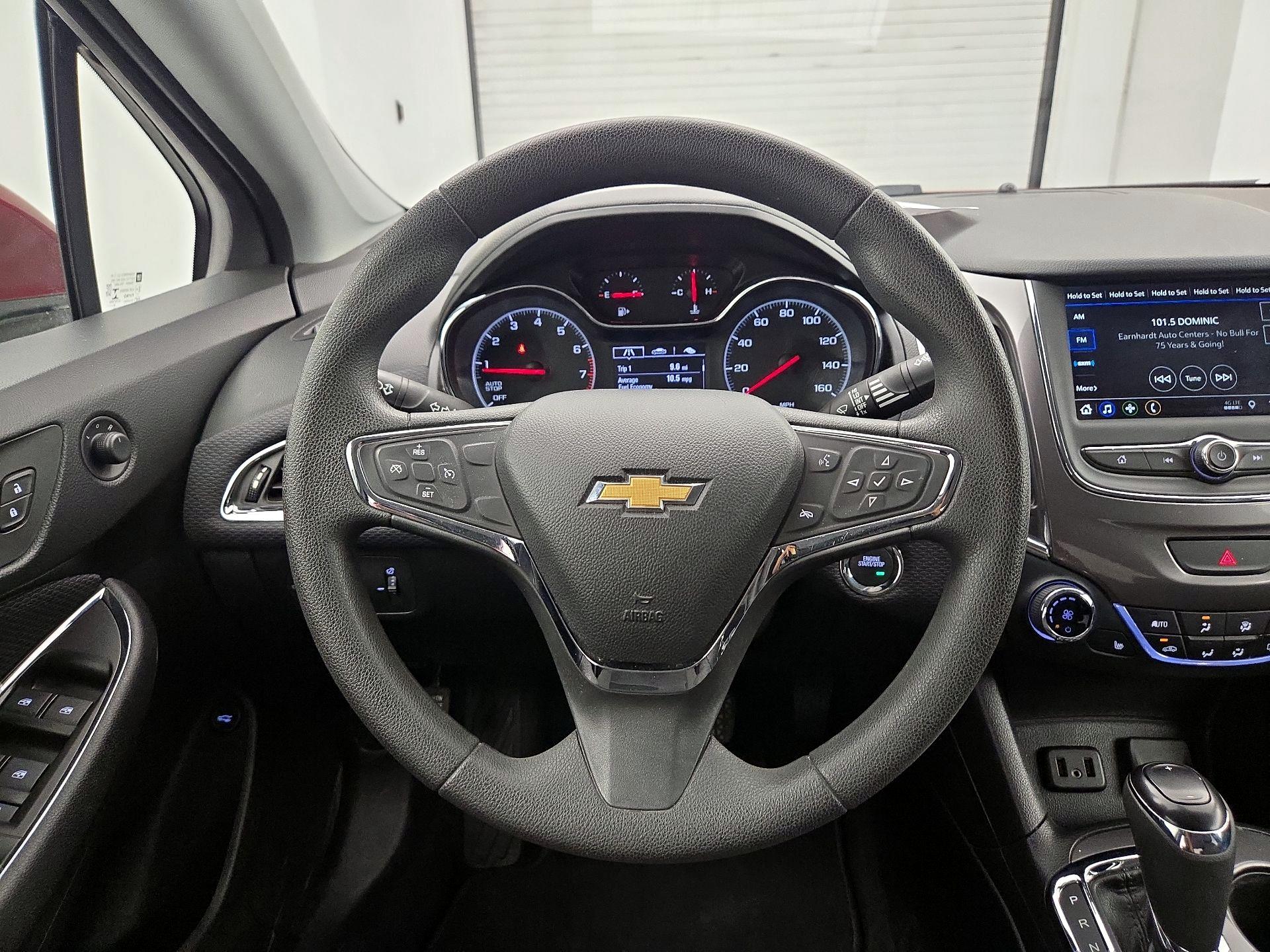Thumbnail: 2019 Chevrolet Cruze - 10