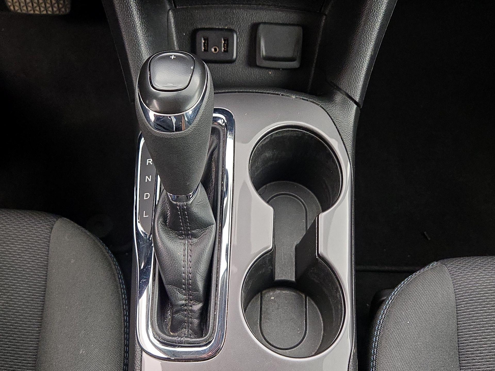 Thumbnail: 2019 Chevrolet Cruze - 17