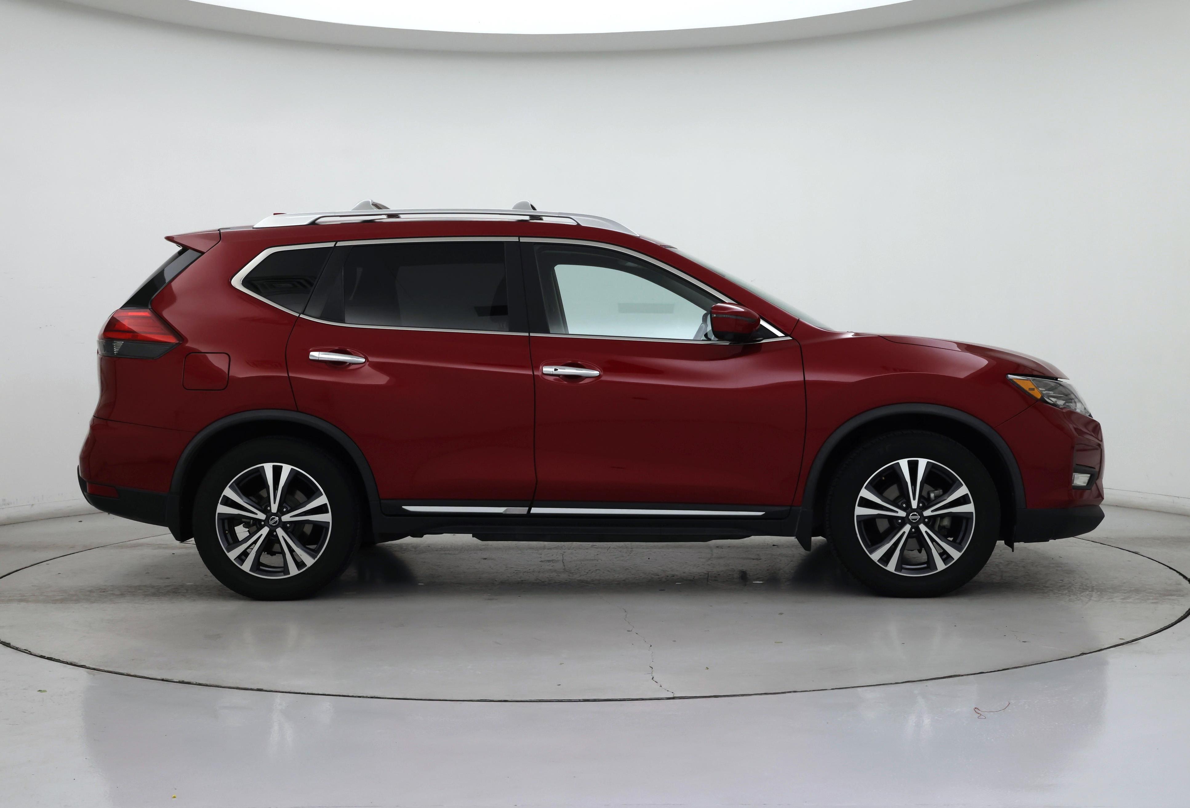 Thumbnail: 2017 Nissan Rogue - 7