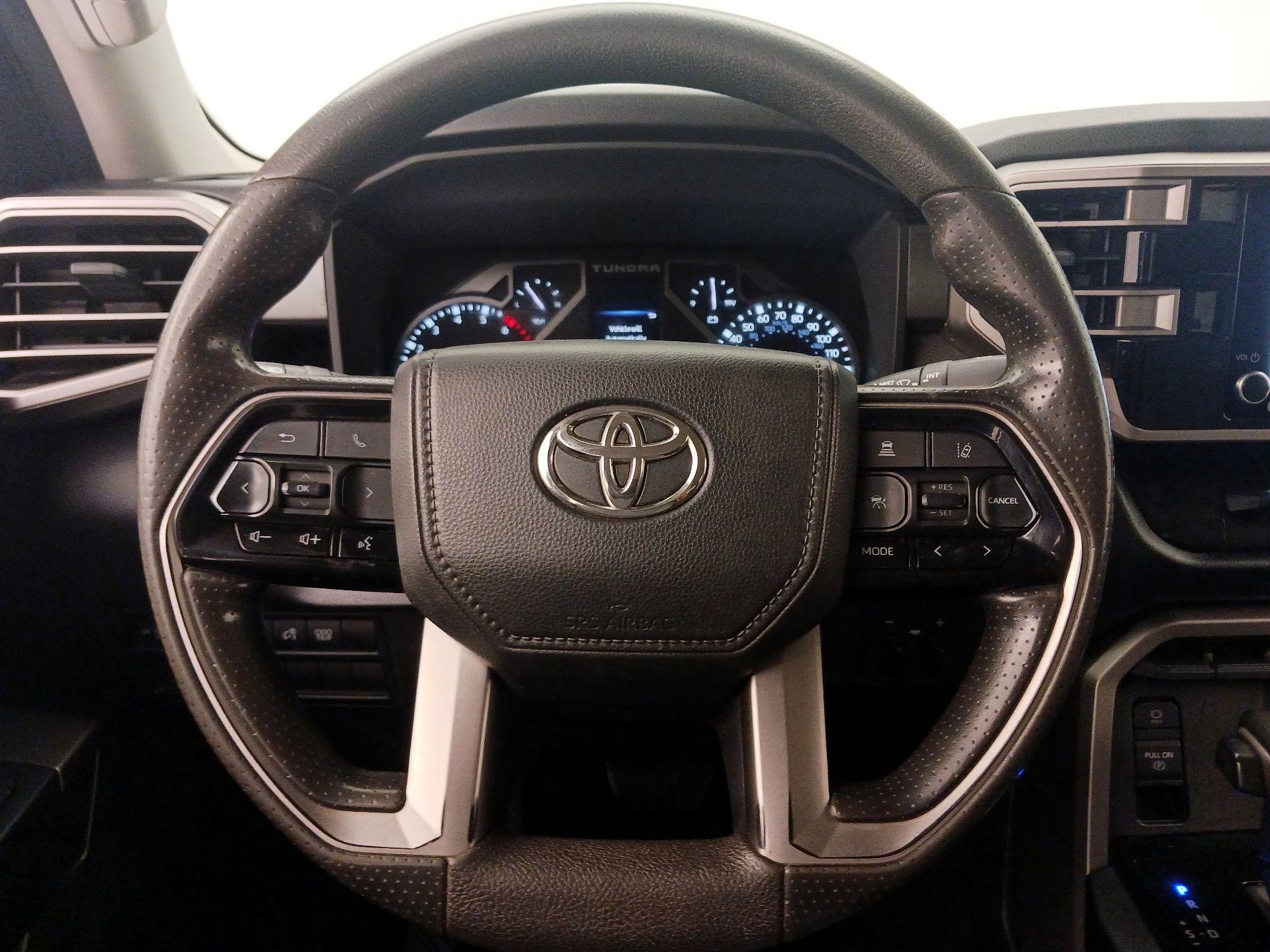 Thumbnail: 2022 Toyota Tundra - 10