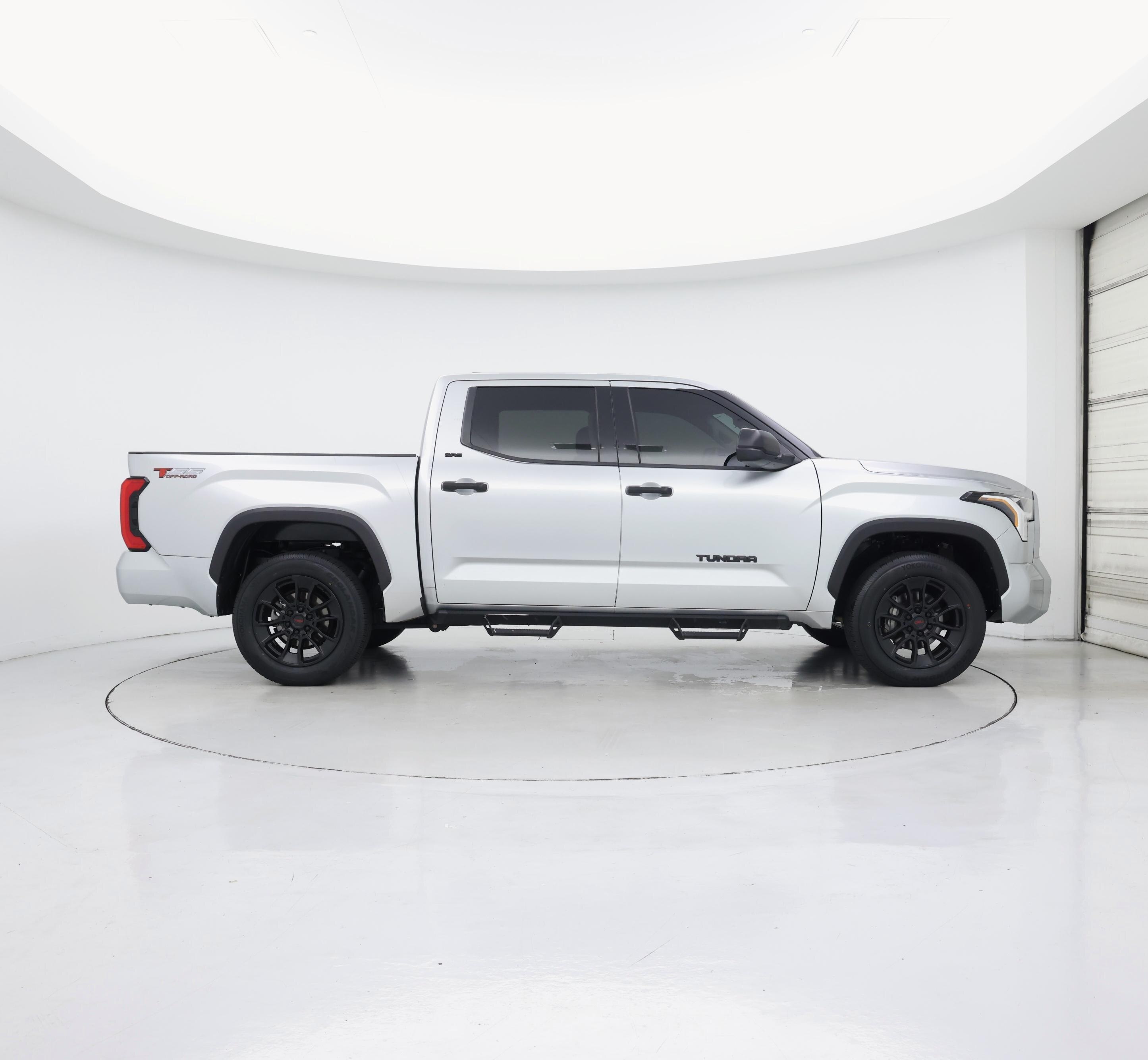 Thumbnail: 2022 Toyota Tundra - 7