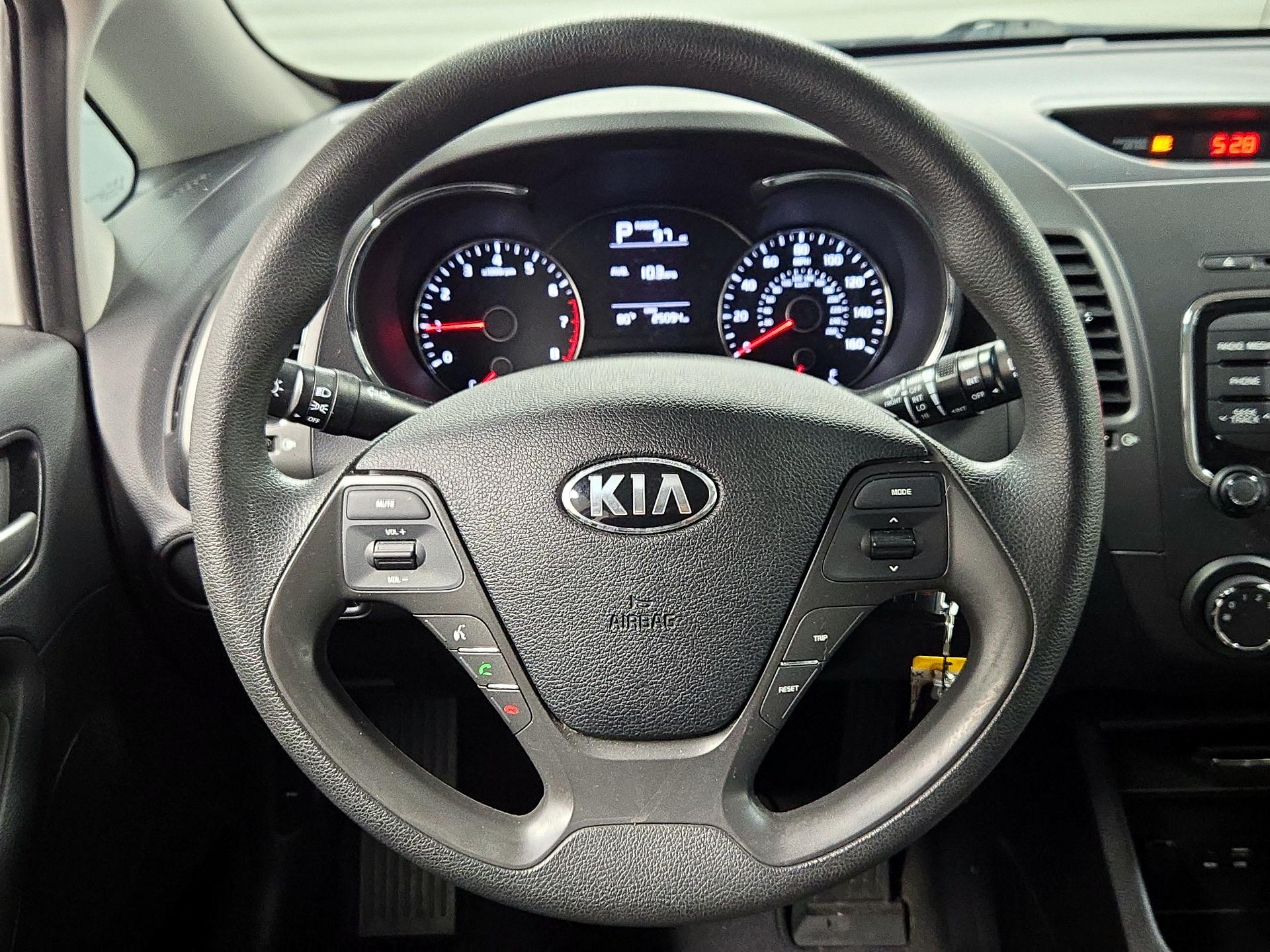 Thumbnail: 2018 Kia Forte - 10