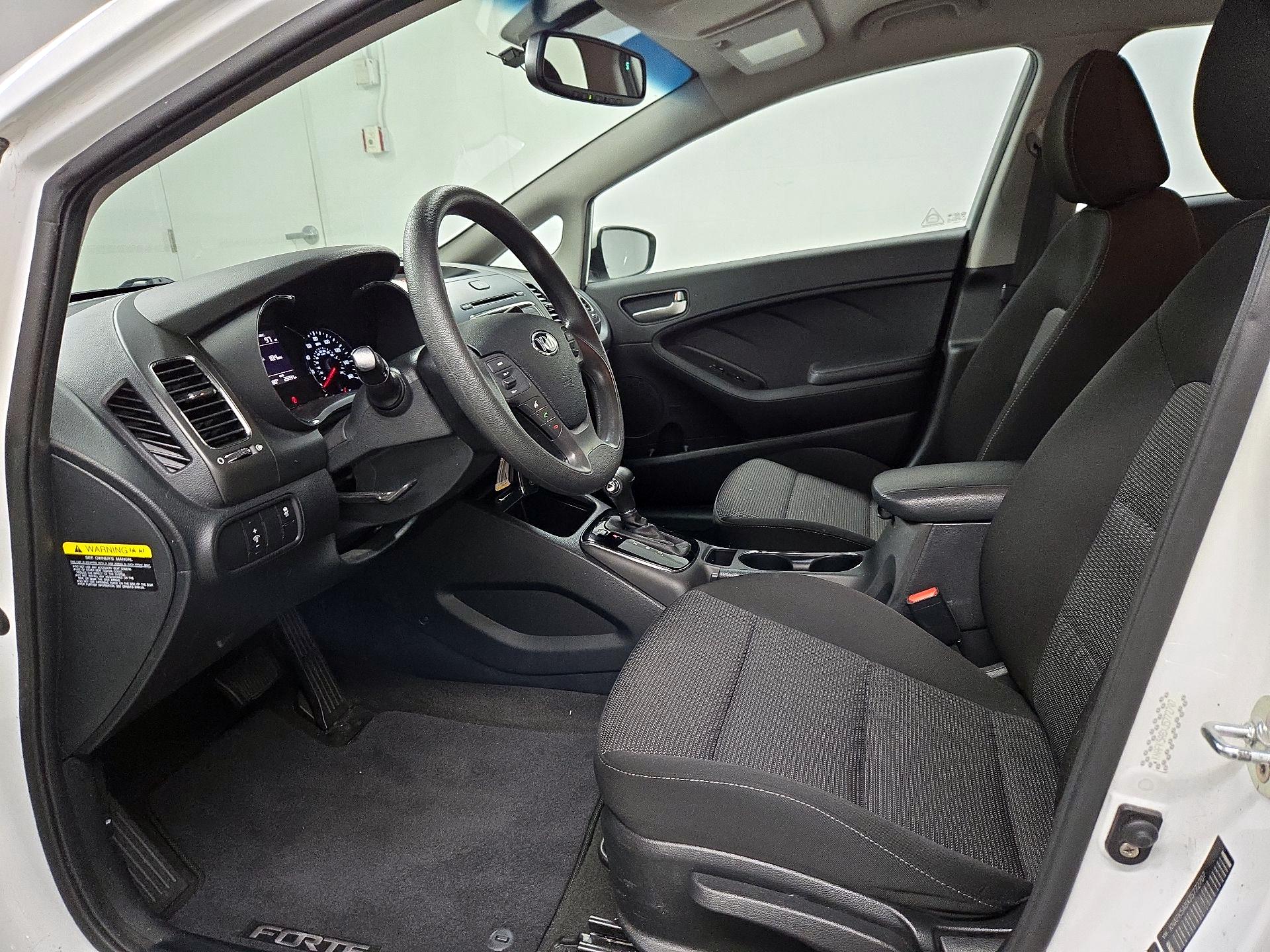 Thumbnail: 2018 Kia Forte - 11