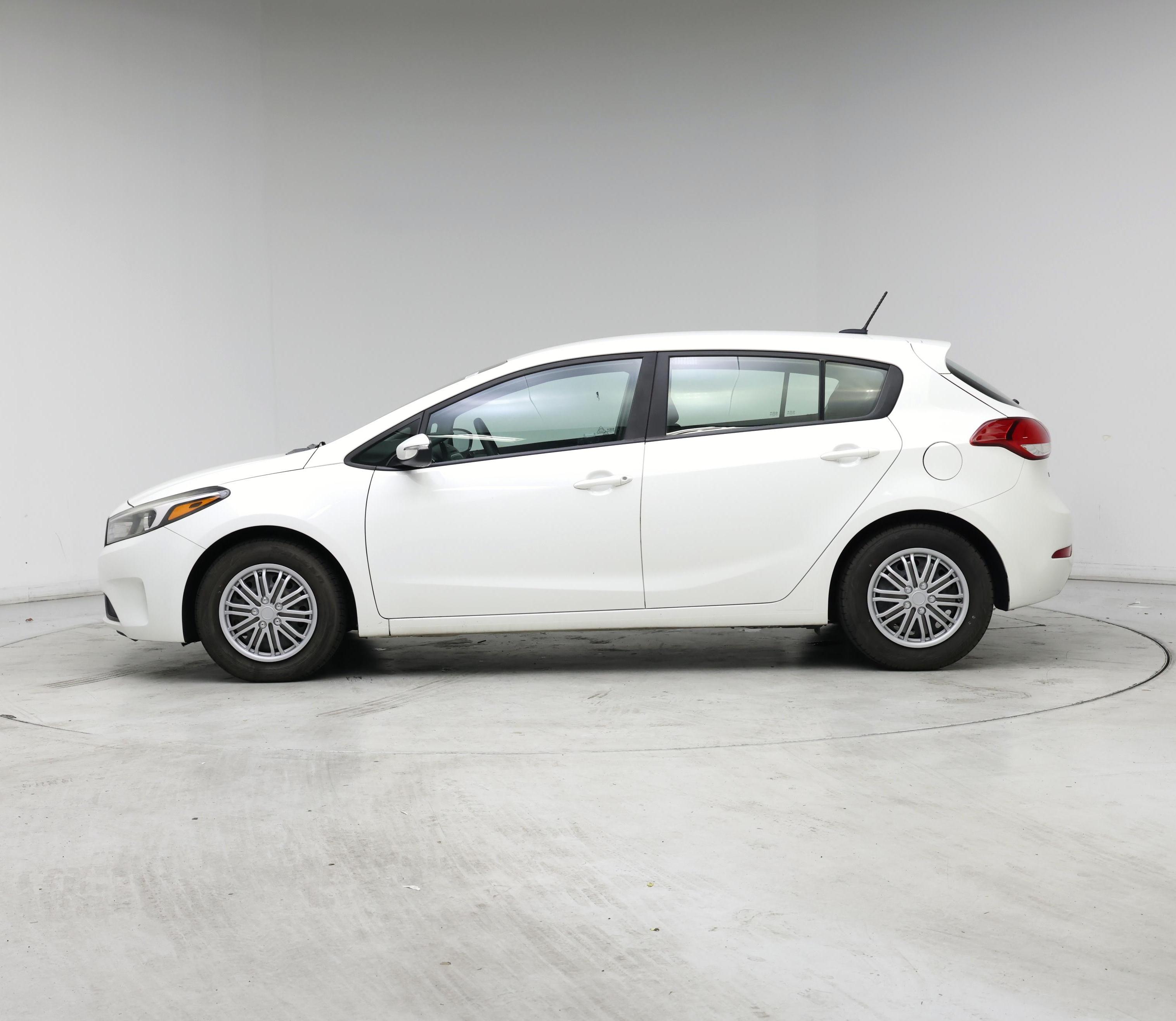 Thumbnail: 2018 Kia Forte - 3