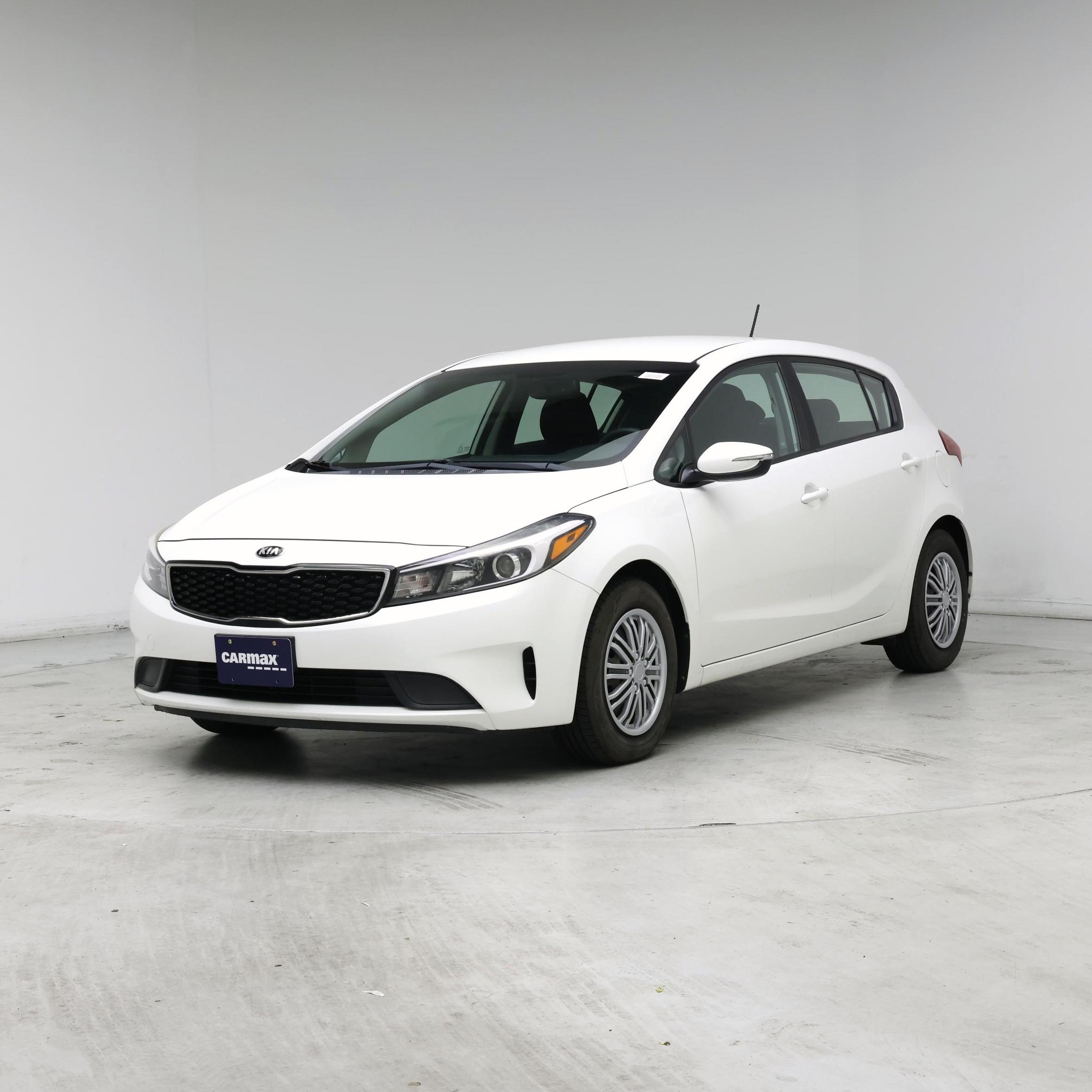 Thumbnail: 2018 Kia Forte - 4