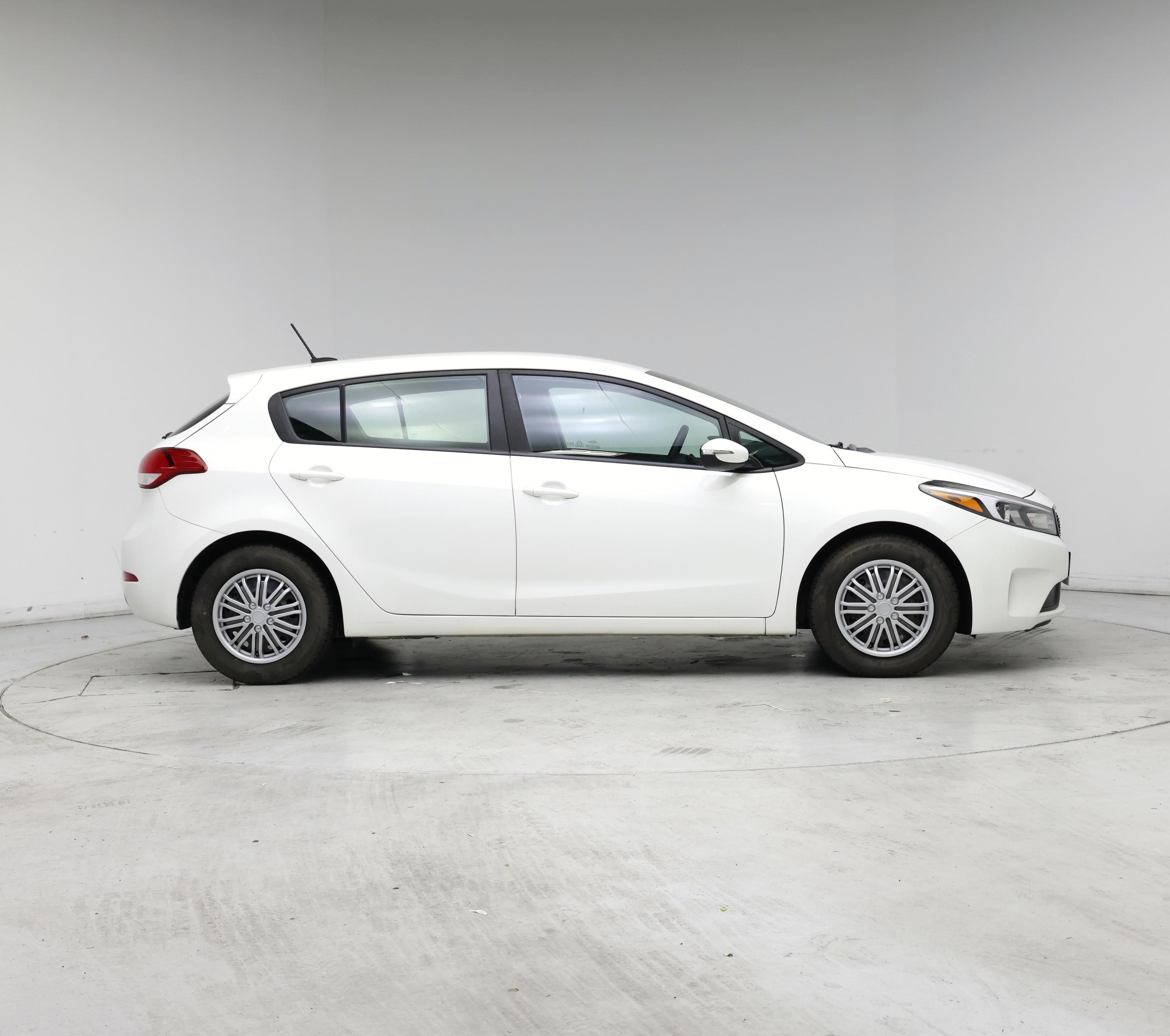 Thumbnail: 2018 Kia Forte - 7