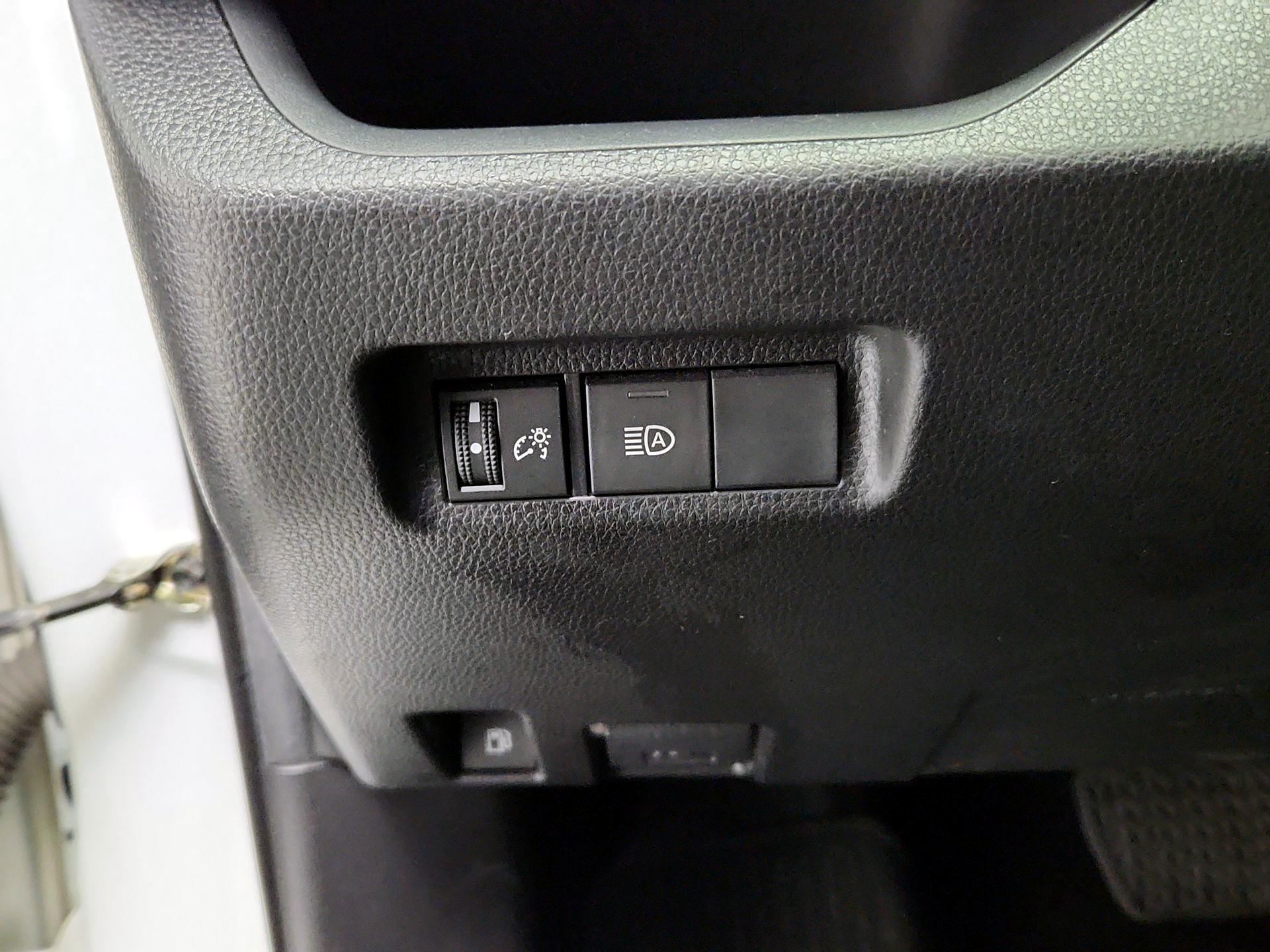 Thumbnail: 2021 Toyota RAV4 - 13
