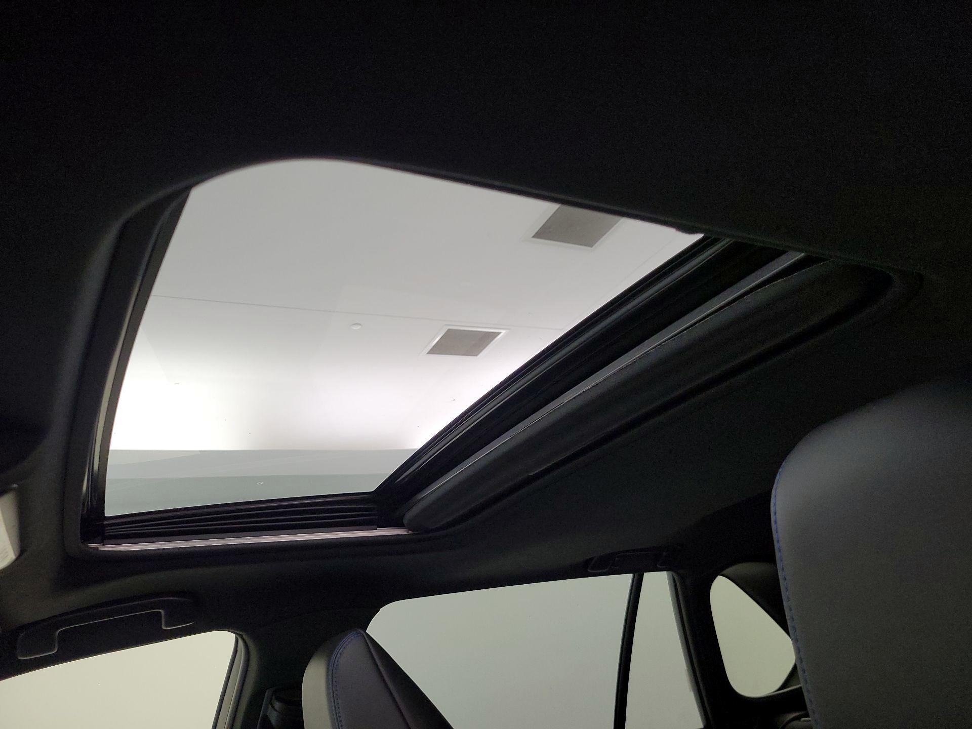 Thumbnail: 2020 Toyota RAV4 - 19