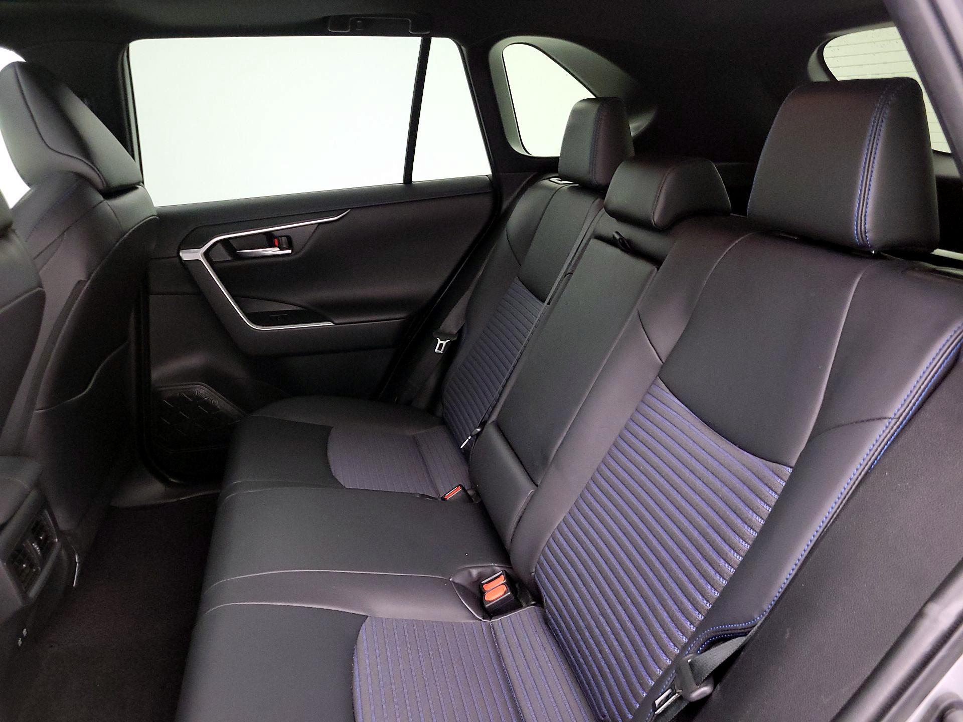 Thumbnail: 2020 Toyota RAV4 - 20