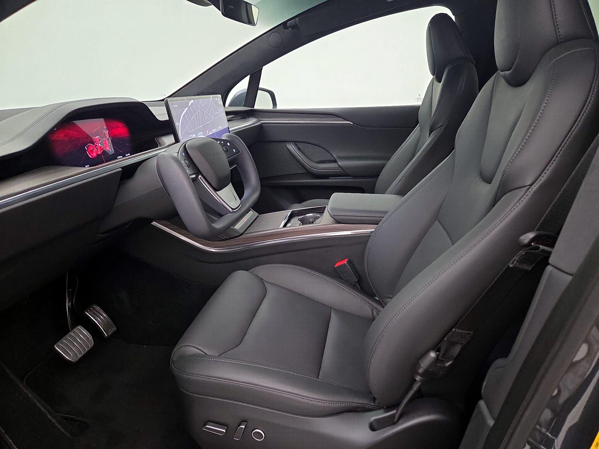Thumbnail: 2022 Tesla Model X - 11