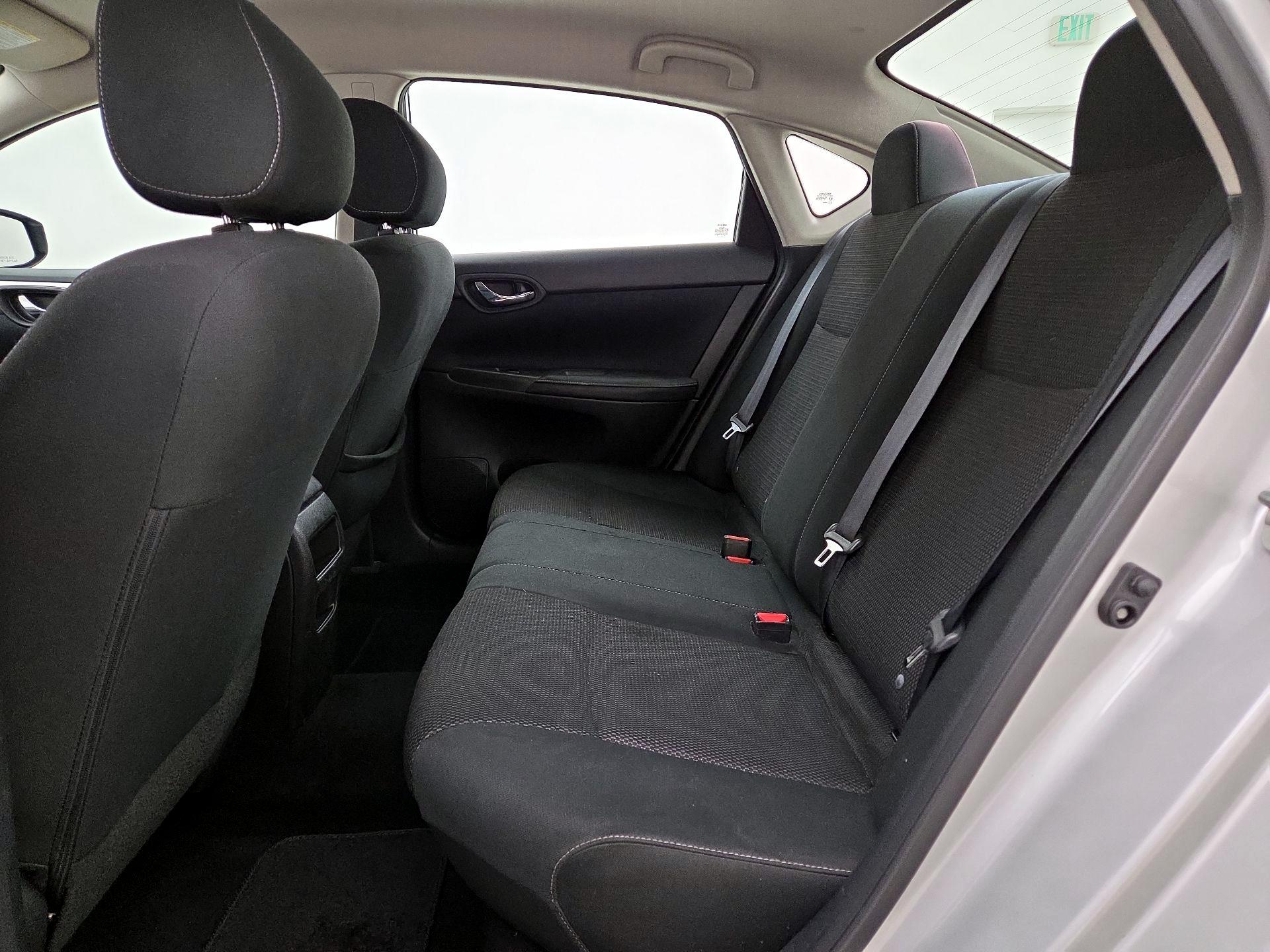 Thumbnail: 2019 Nissan Sentra - 19