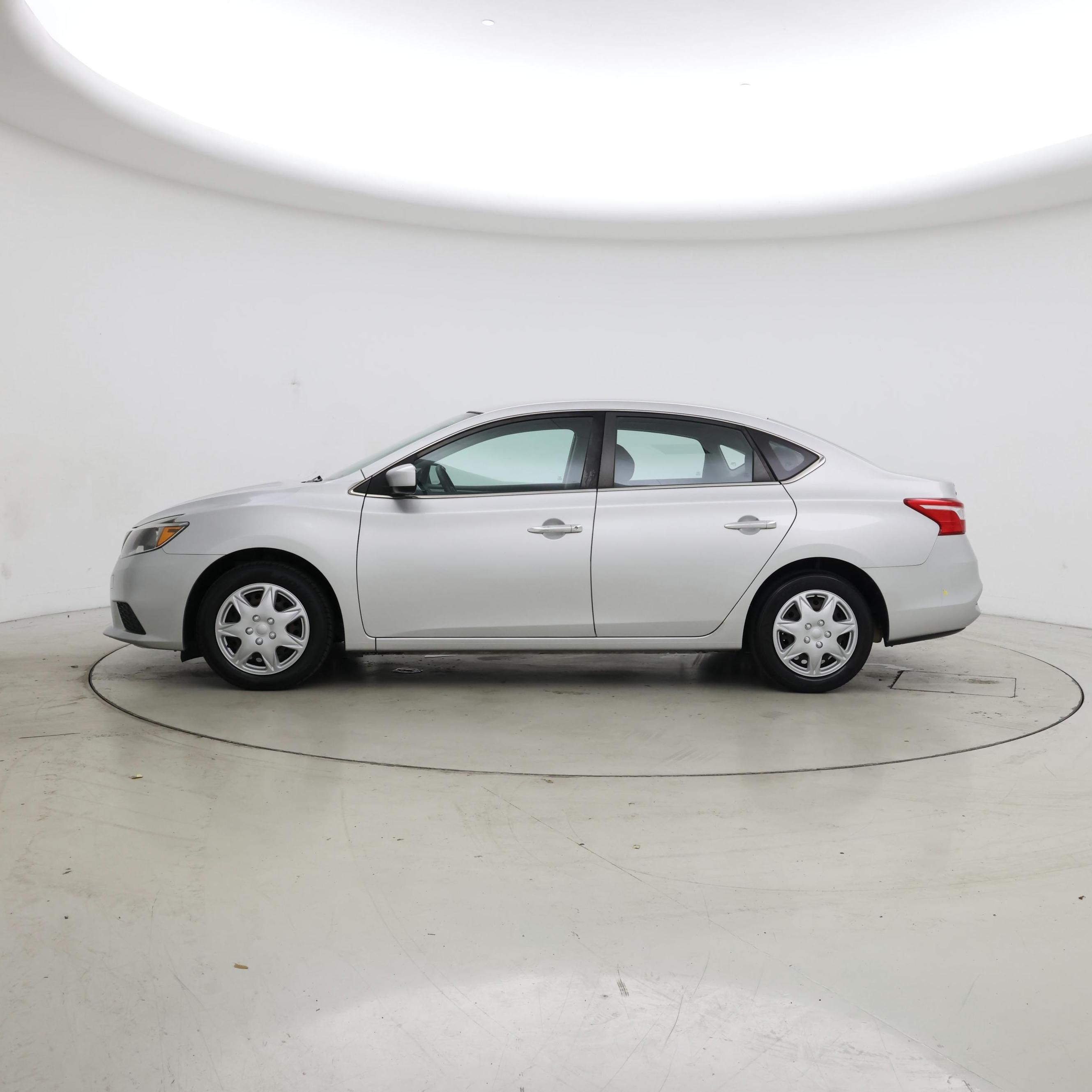 Thumbnail: 2019 Nissan Sentra - 3