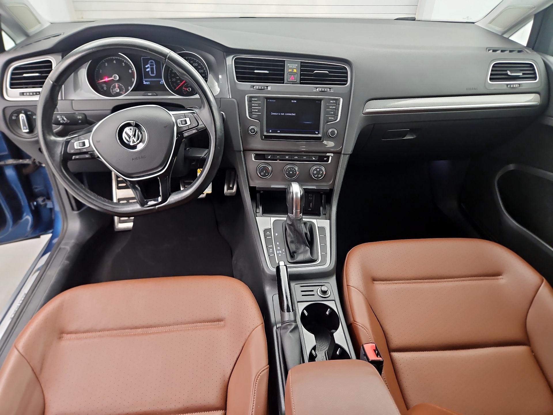 Thumbnail: 2017 Volkswagen Golf - 9
