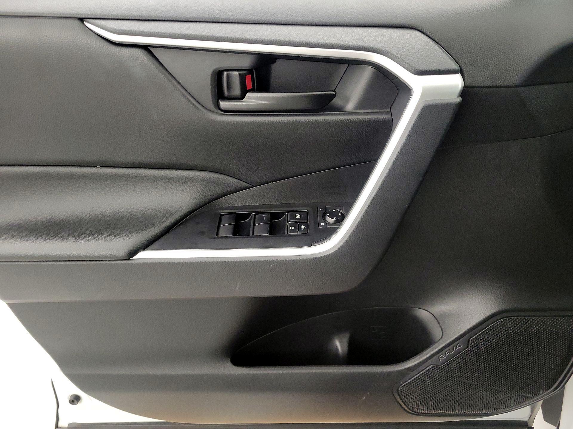 Thumbnail: 2023 Toyota RAV4 - 12