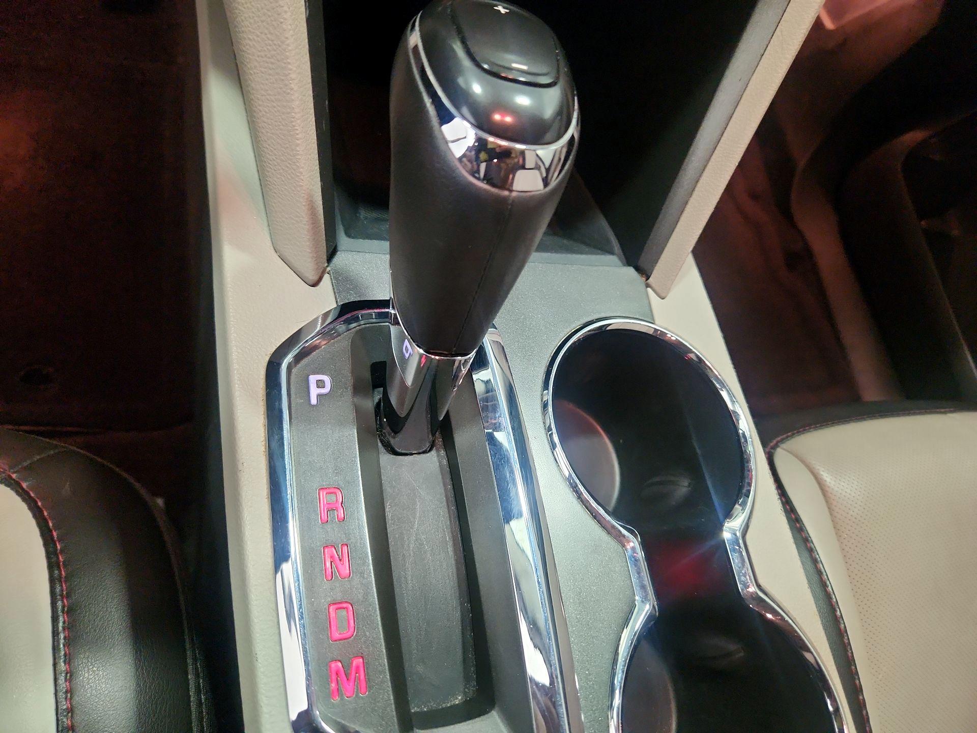 Thumbnail: 2016 GMC Terrain - 16