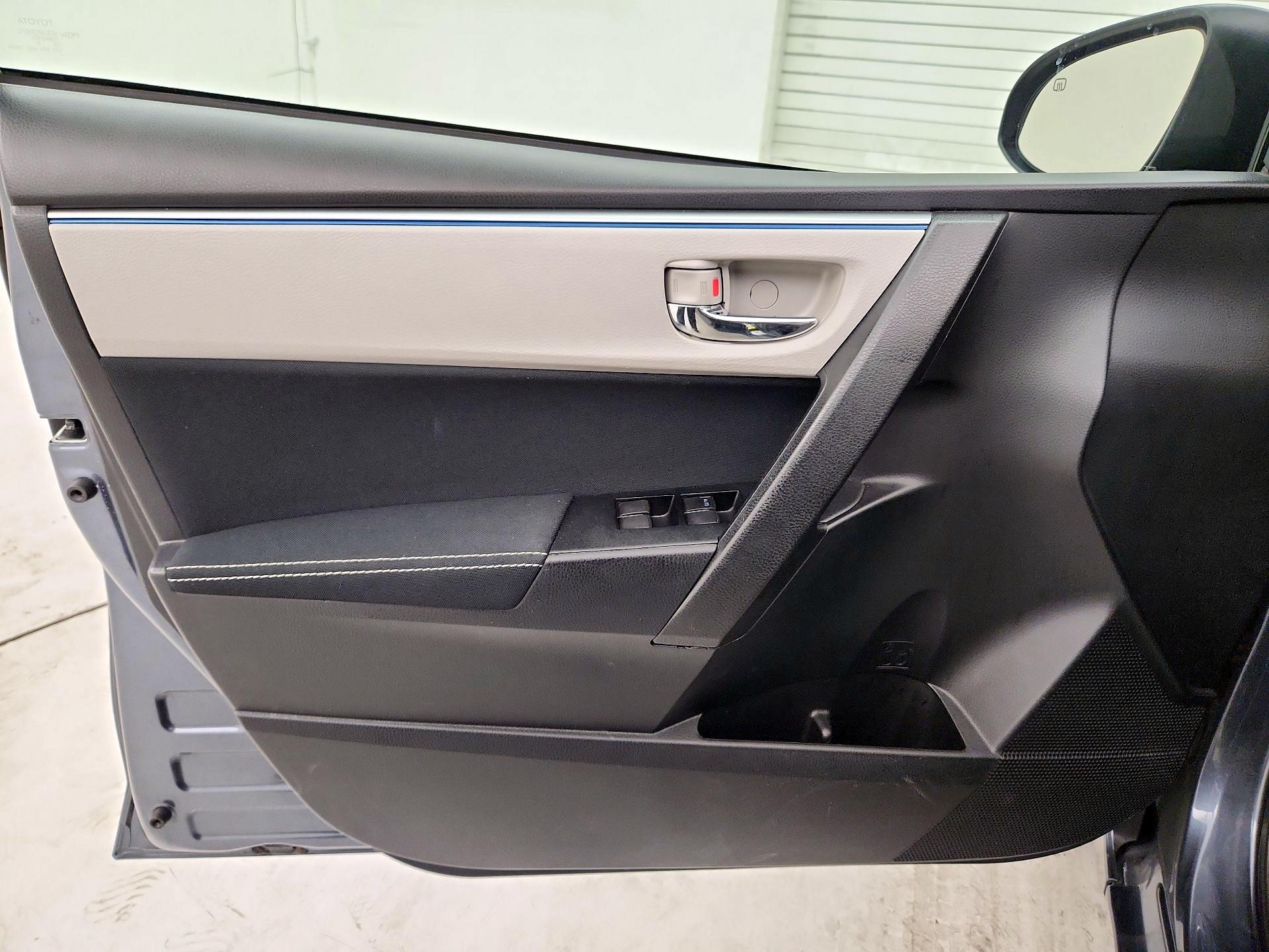 Thumbnail: 2014 Toyota Corolla - 12