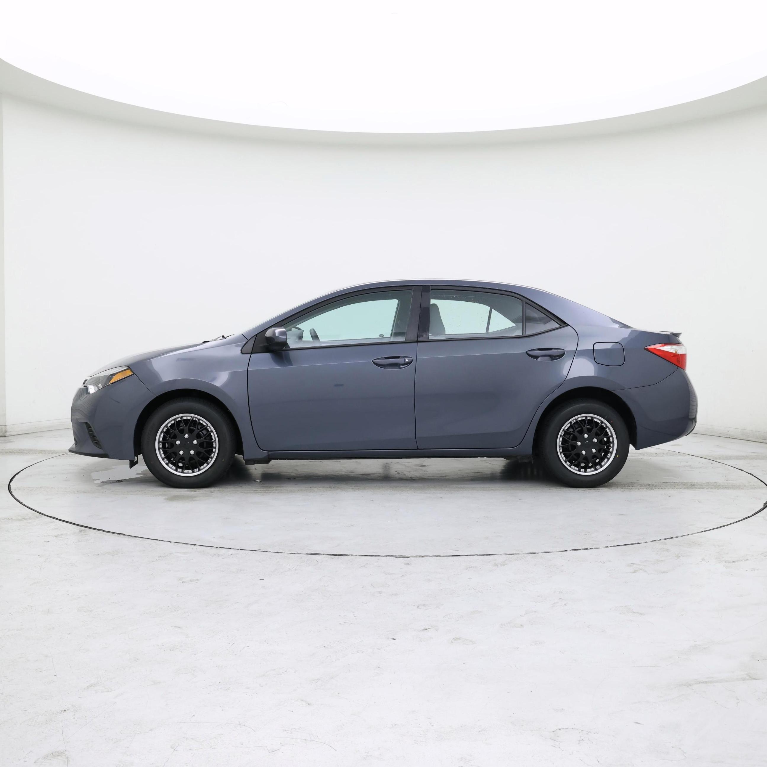 Thumbnail: 2014 Toyota Corolla - 3
