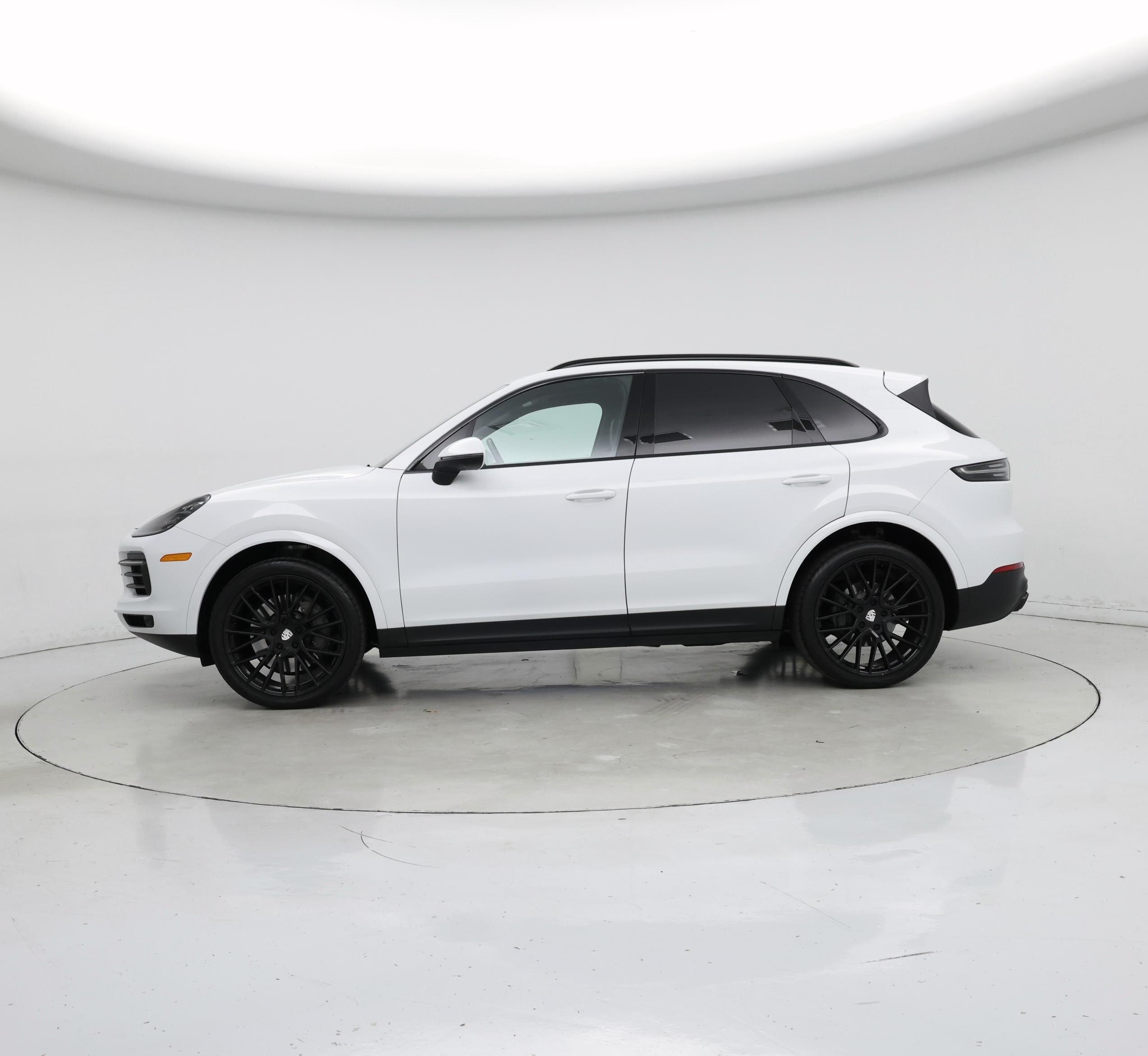 Thumbnail: 2019 Porsche Cayenne - 3