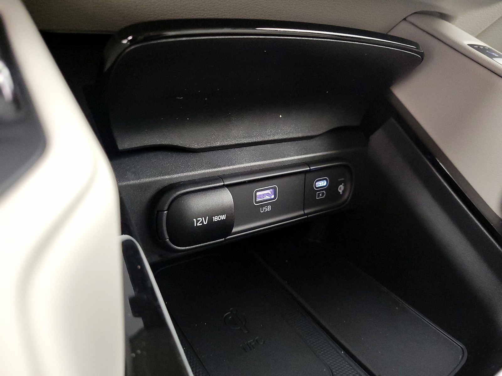 2024 Kia Telluride SX - Photo 20