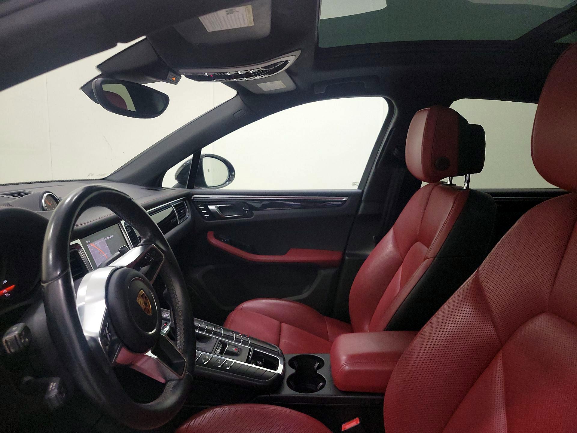 Thumbnail: 2017 Porsche Macan - 20