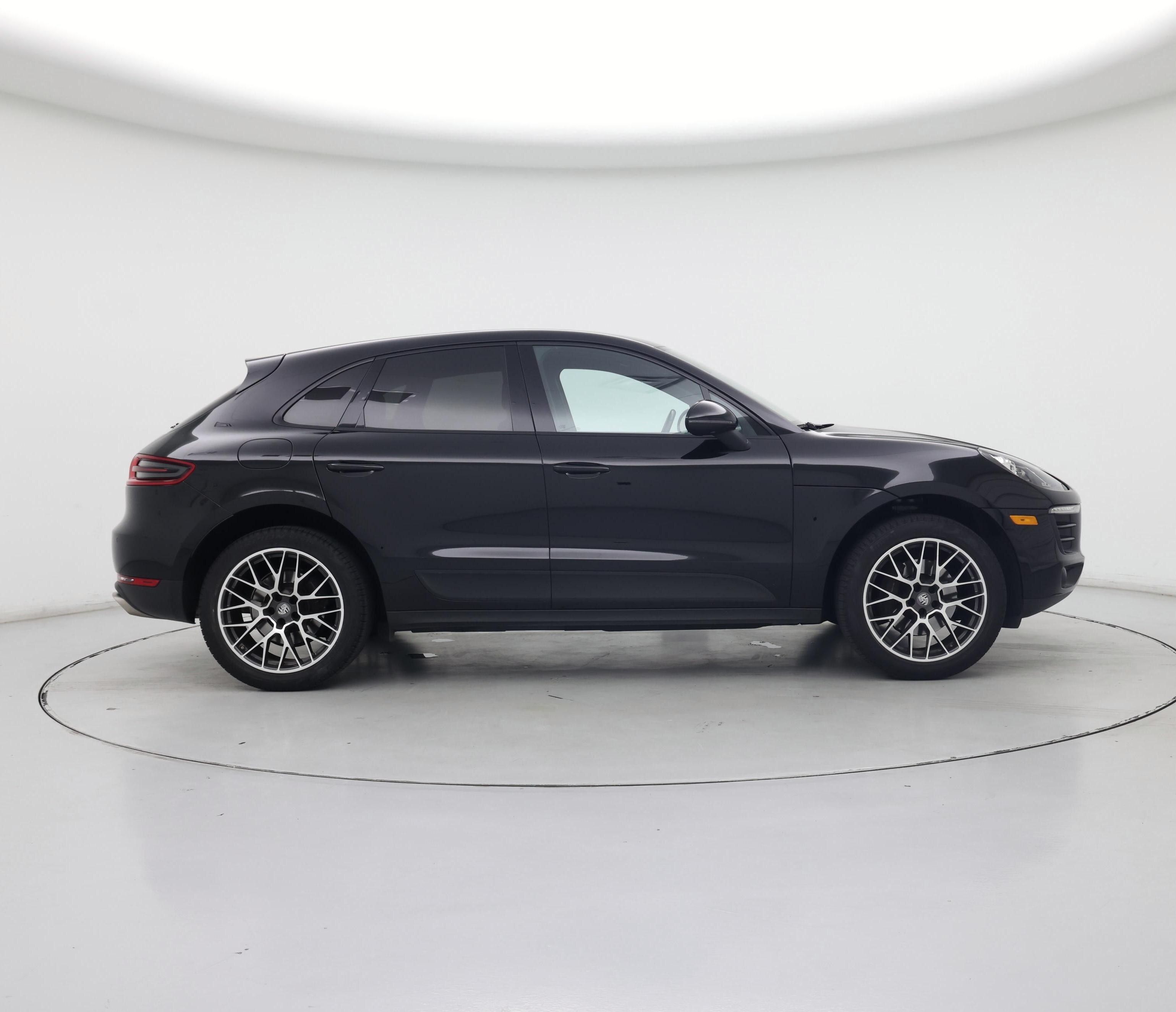 Thumbnail: 2017 Porsche Macan - 7