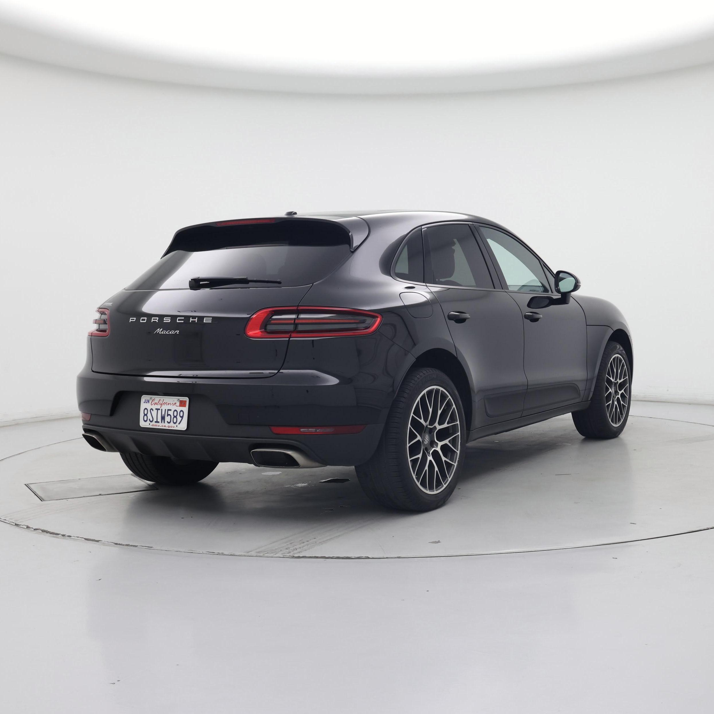 Thumbnail: 2017 Porsche Macan - 8