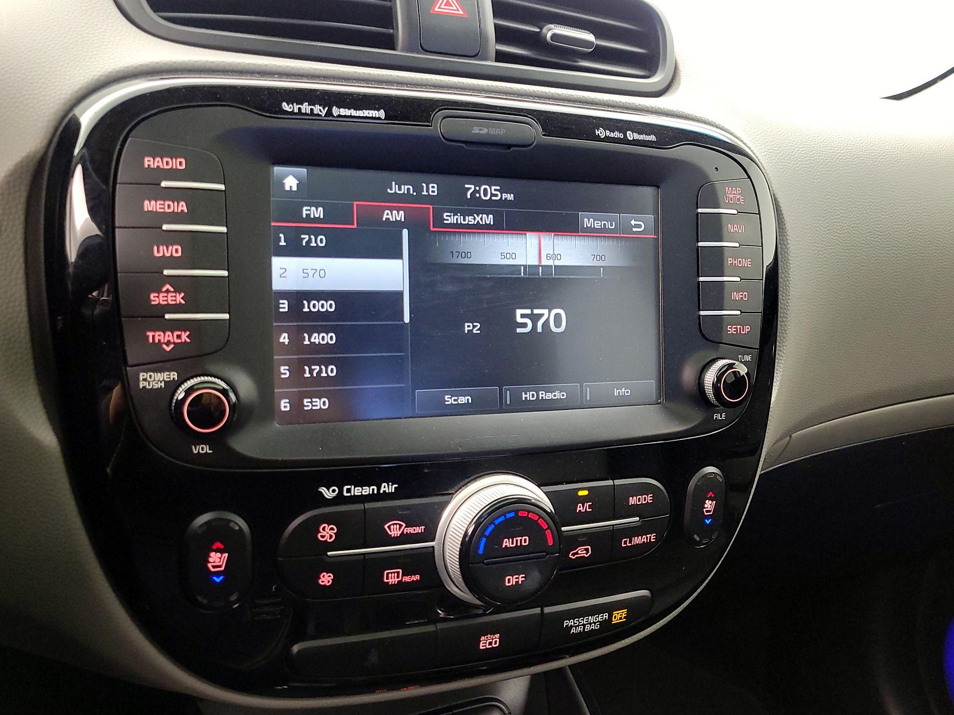 Thumbnail: 2016 Kia Soul - 16