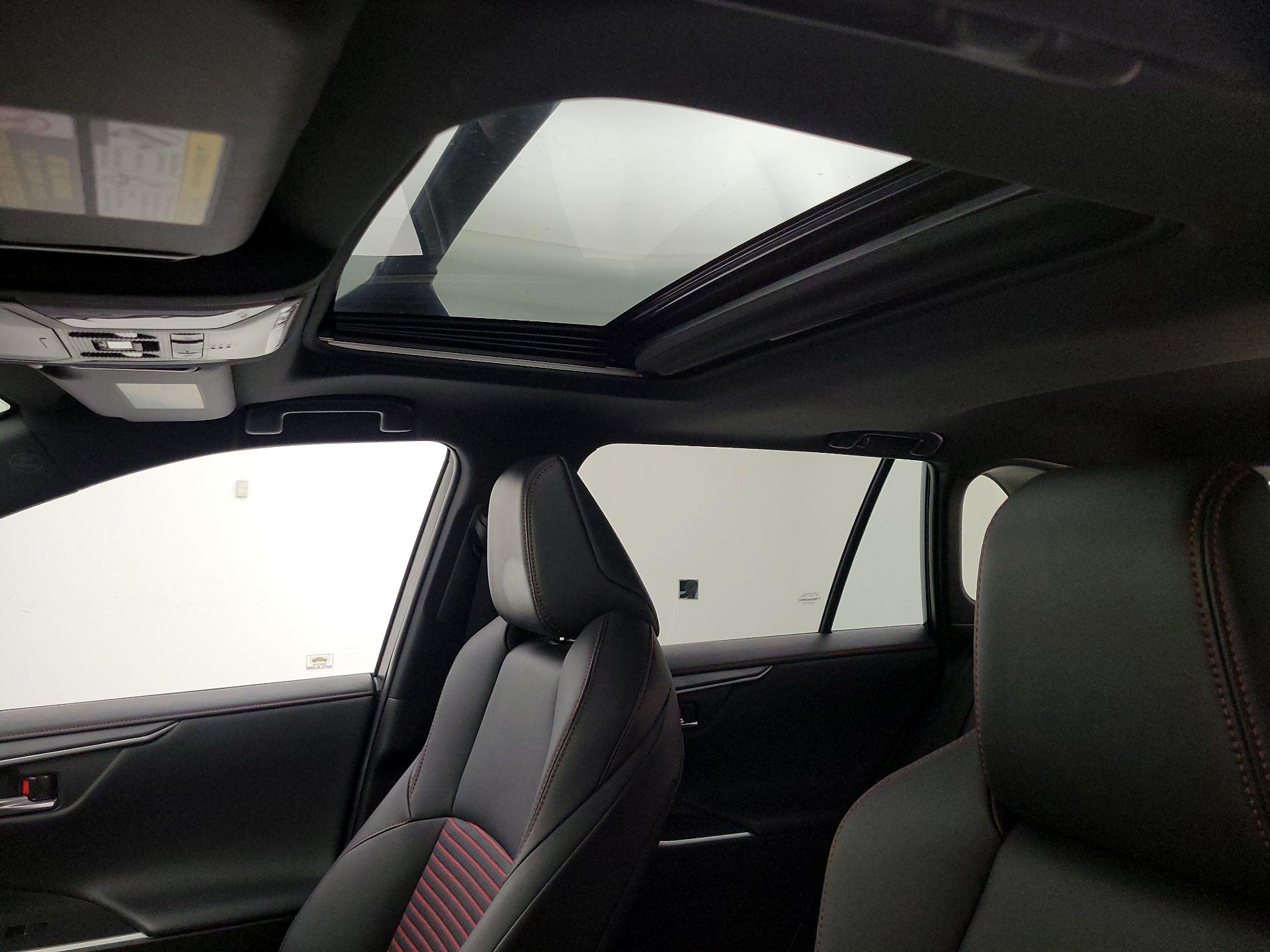 Thumbnail: 2022 Toyota RAV4 - 19