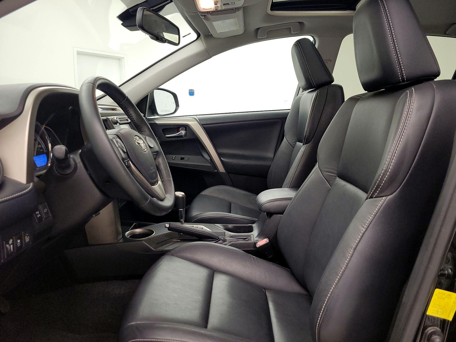 Thumbnail: 2014 Toyota RAV4 - 11