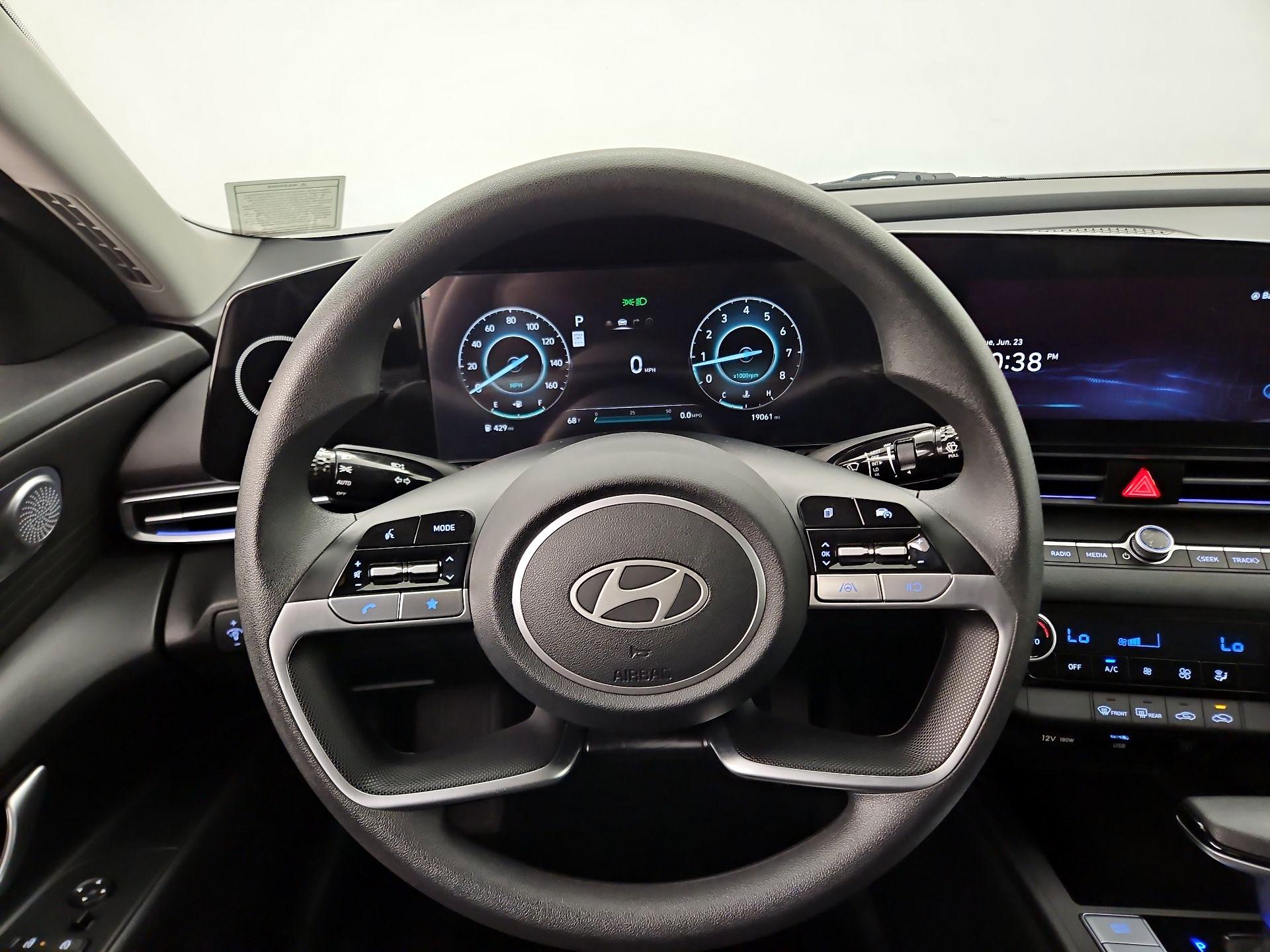 Thumbnail: 2024 Hyundai Elantra - 10