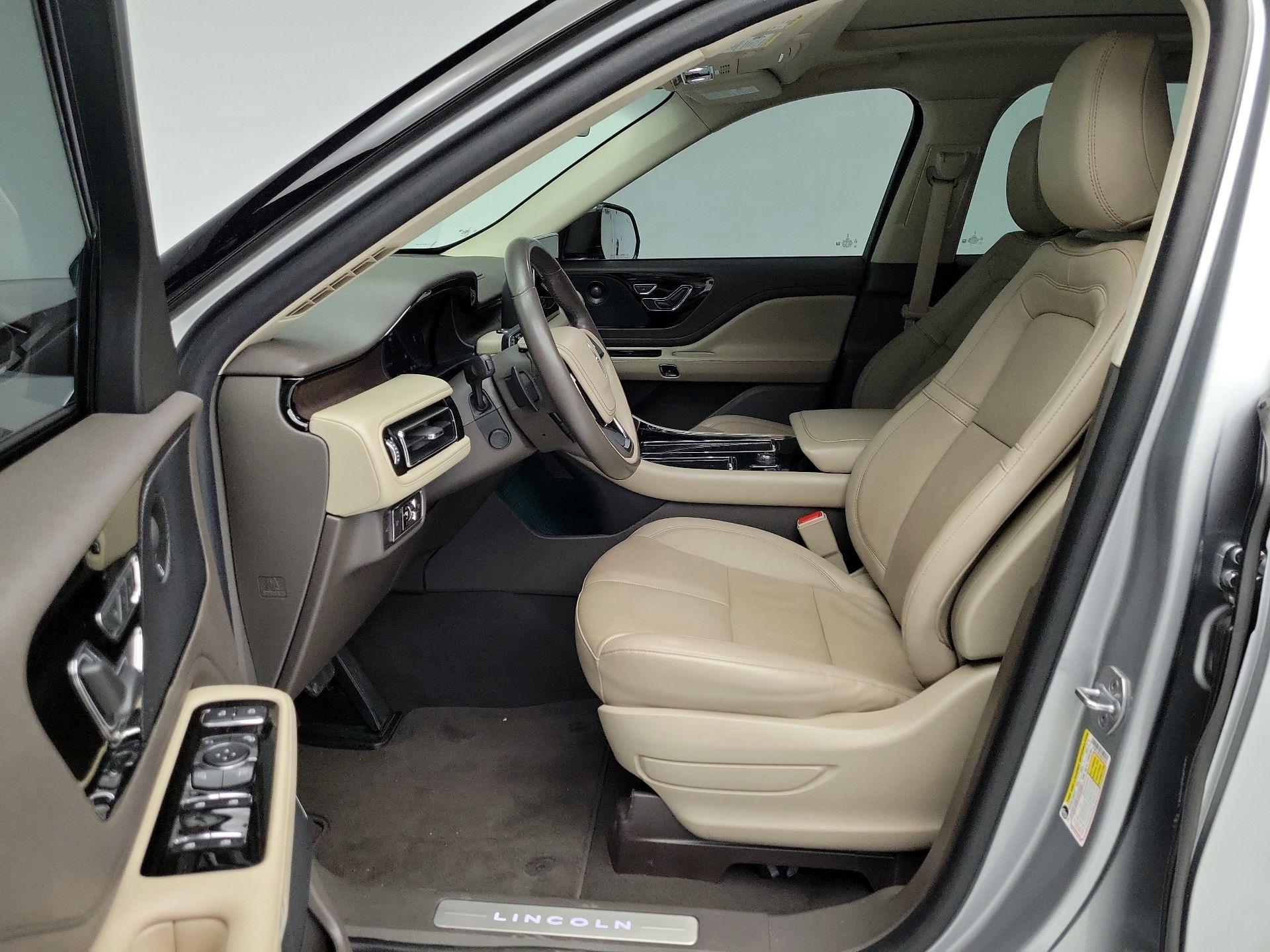 Thumbnail: 2022 Lincoln Aviator - 11