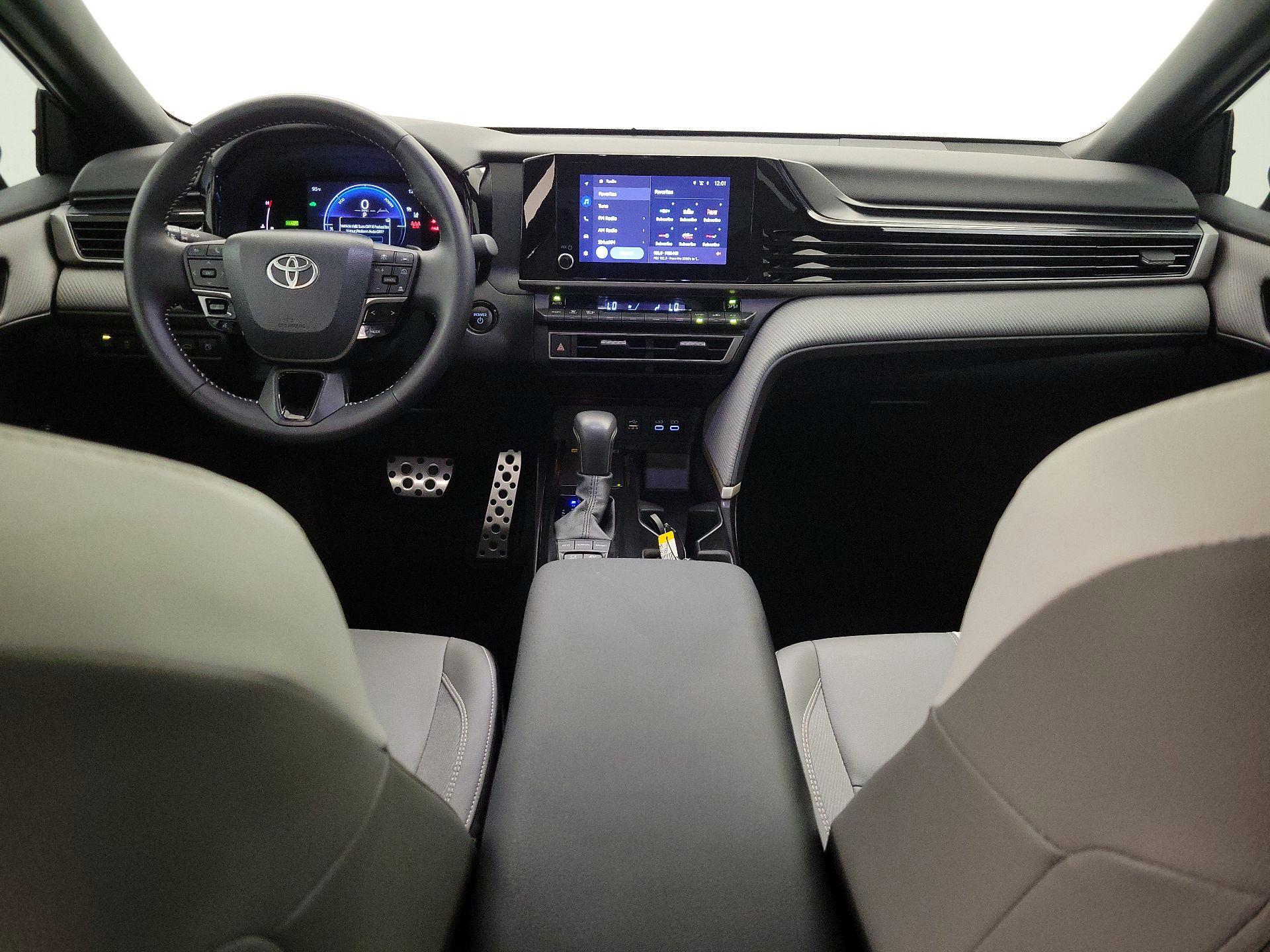 Thumbnail: 2025 Toyota Camry - 9