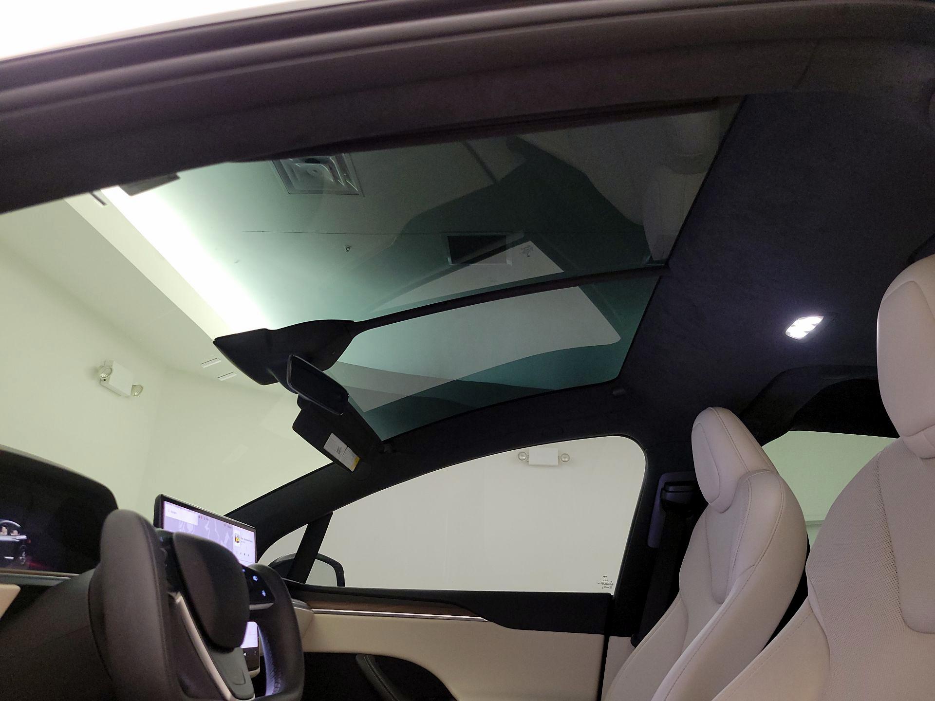 Thumbnail: 2024 Tesla Model X - 18