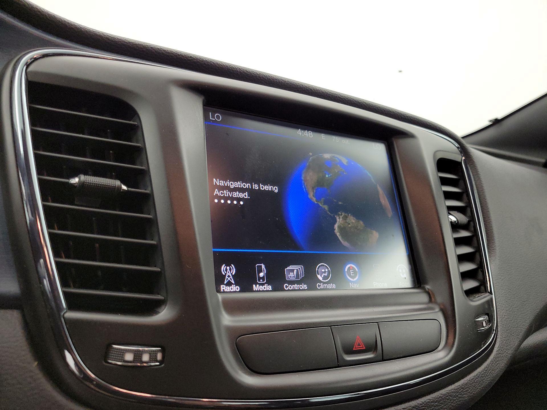 Thumbnail: 2015 Chrysler 200 - 14
