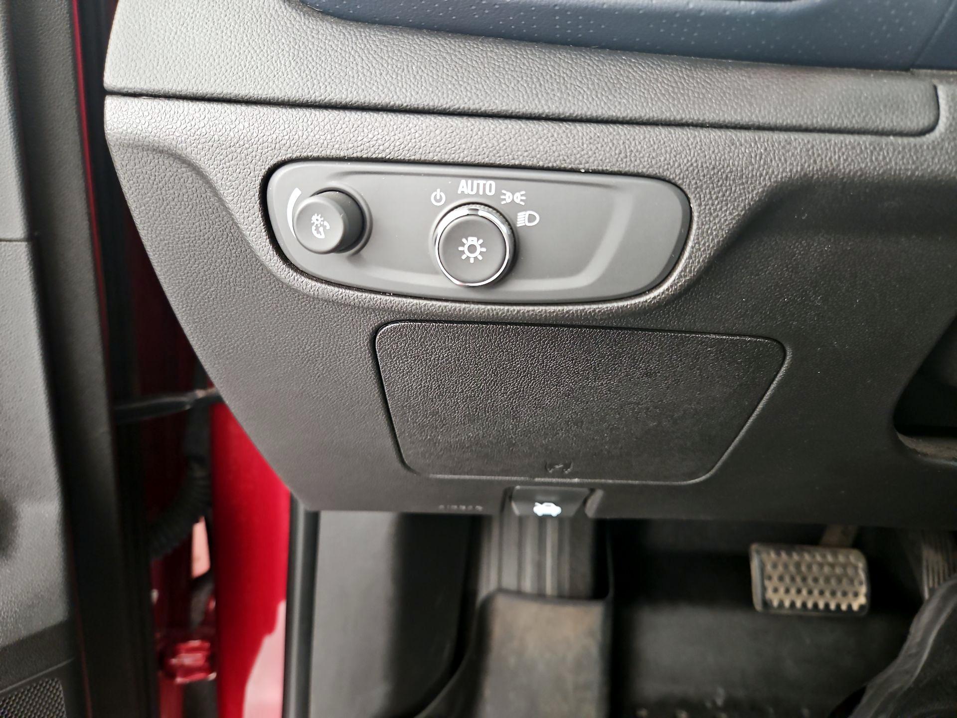 Thumbnail: 2023 Chevrolet Bolt EUV - 13