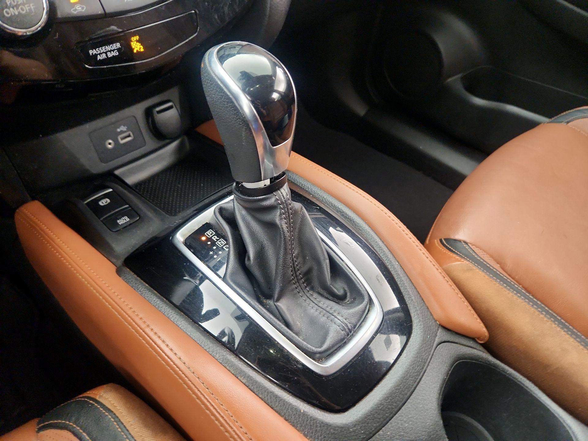 Thumbnail: 2018 Nissan Rogue - 18