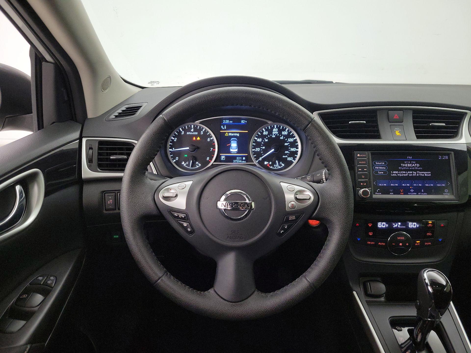 Thumbnail: 2019 Nissan Sentra - 10