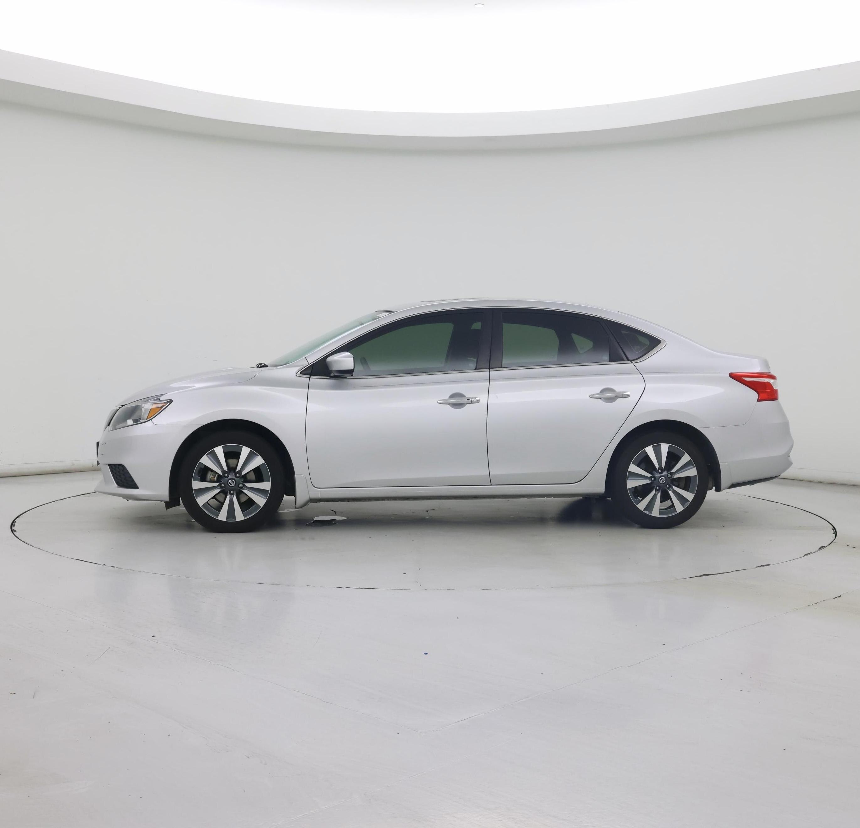 Thumbnail: 2019 Nissan Sentra - 3