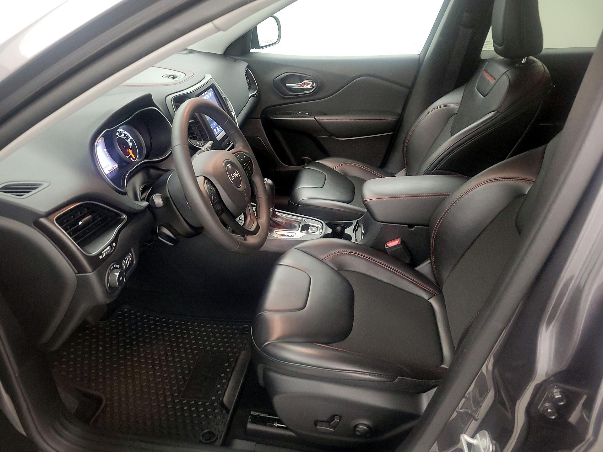 Thumbnail: 2022 Jeep Cherokee - 11