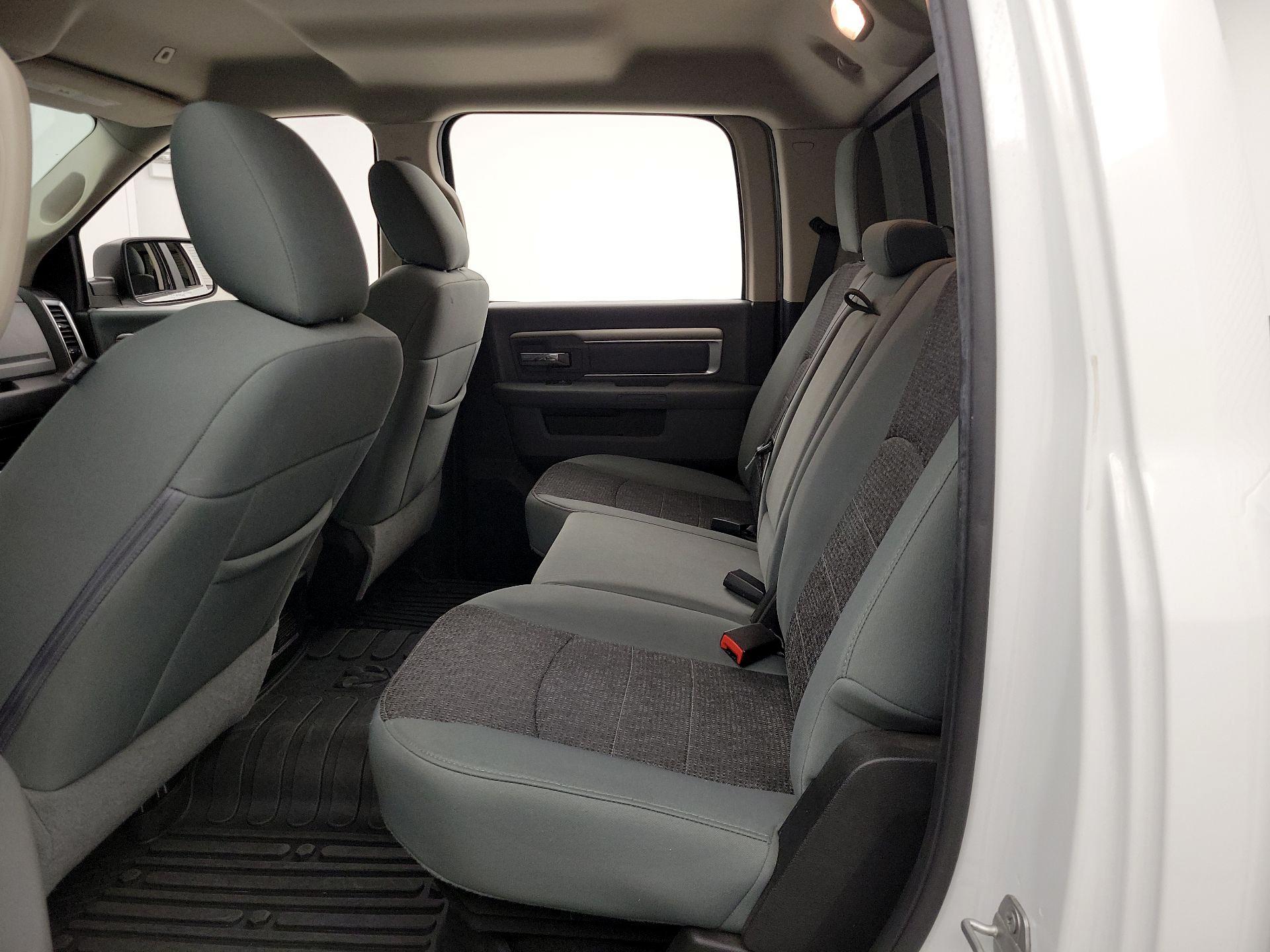 Thumbnail: 2019 RAM 1500 Classic - 19