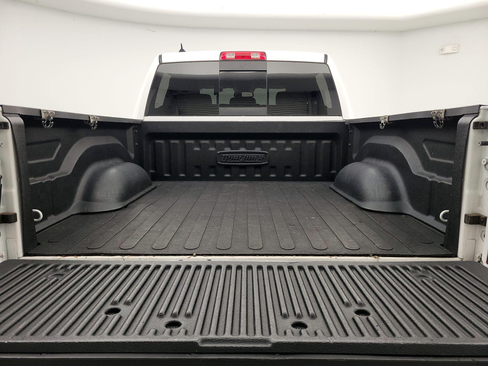 Thumbnail: 2019 RAM 1500 Classic - 20